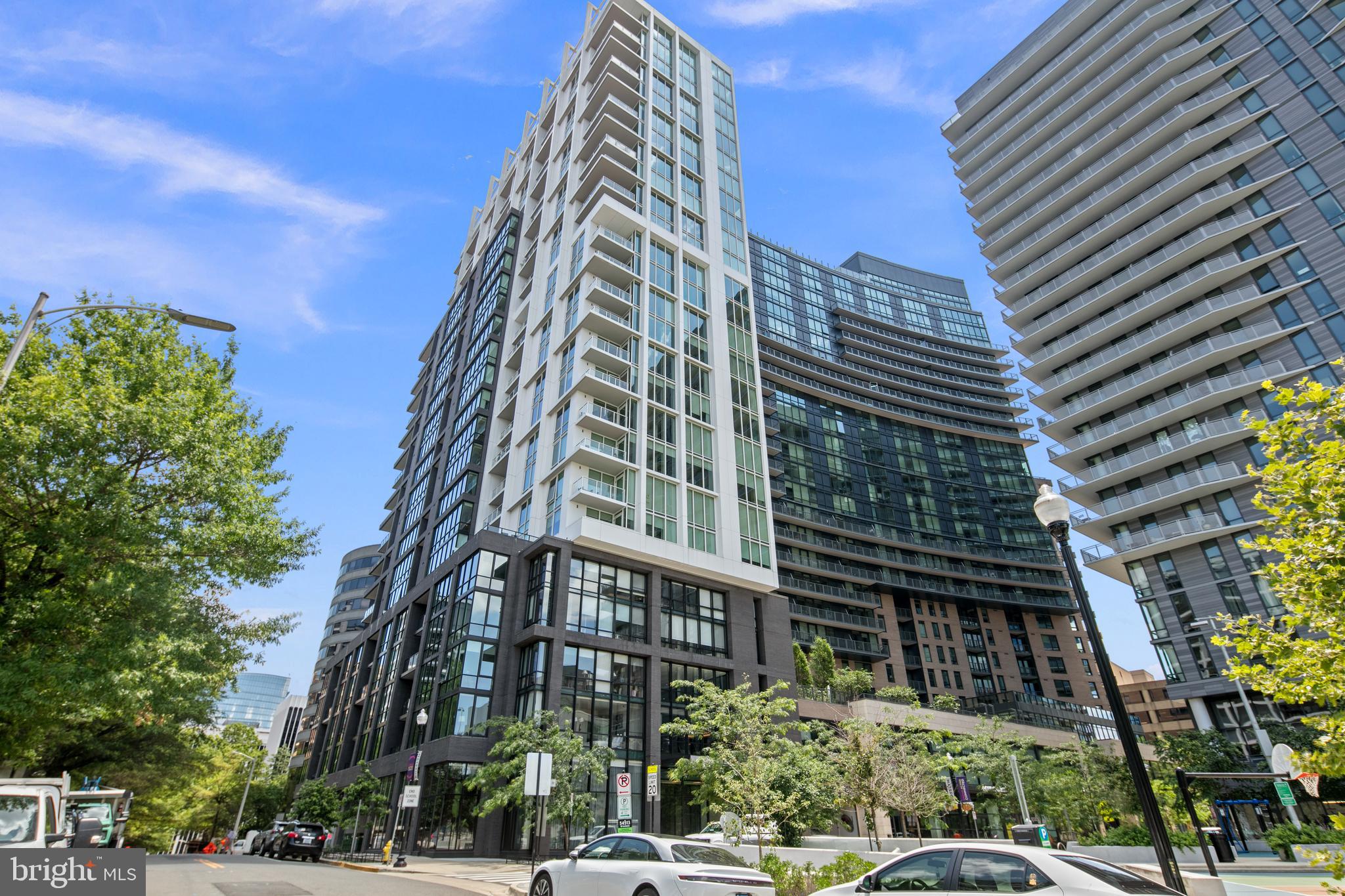 ROSSLYN - Residential