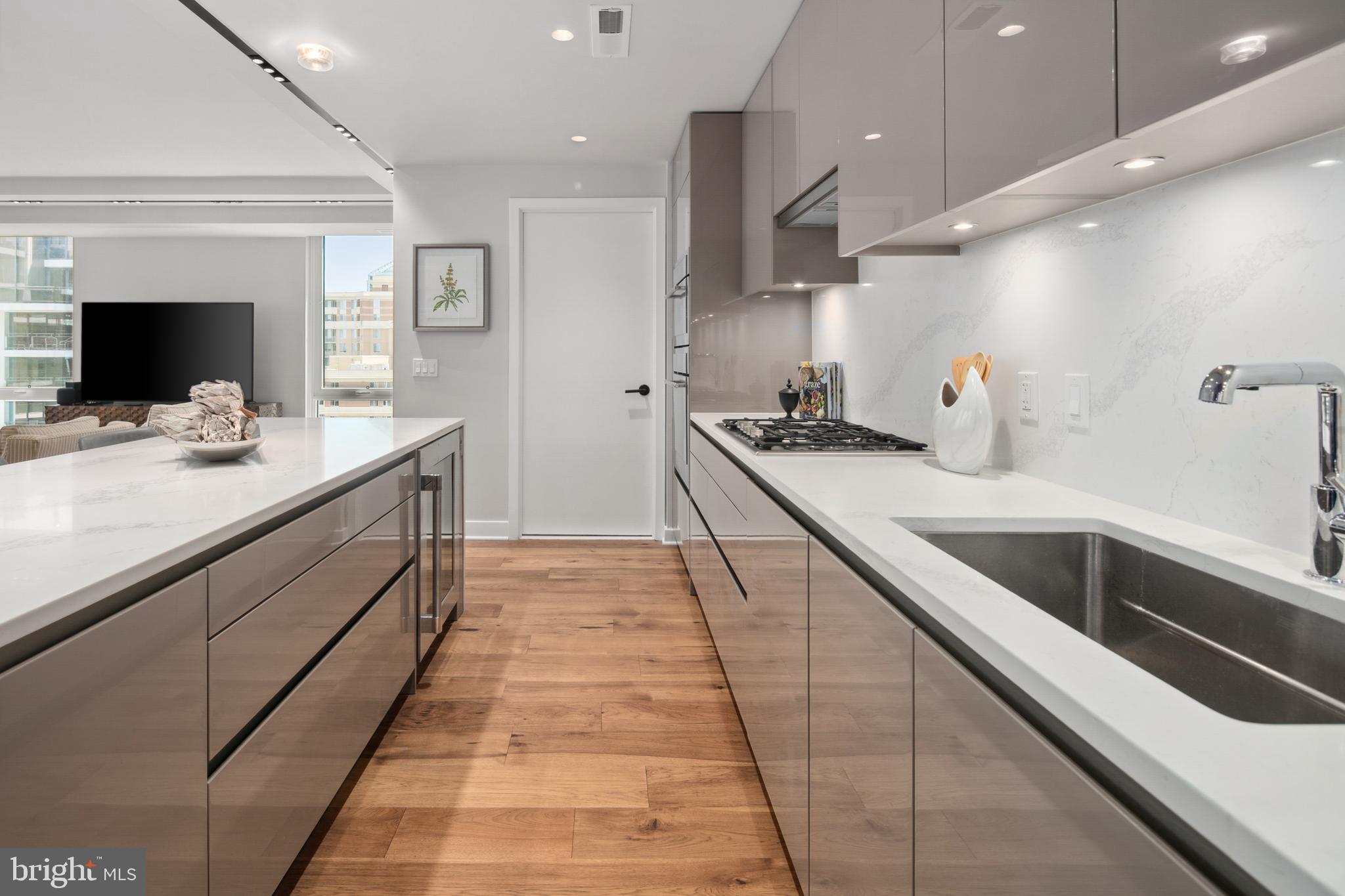 ROSSLYN - Residential