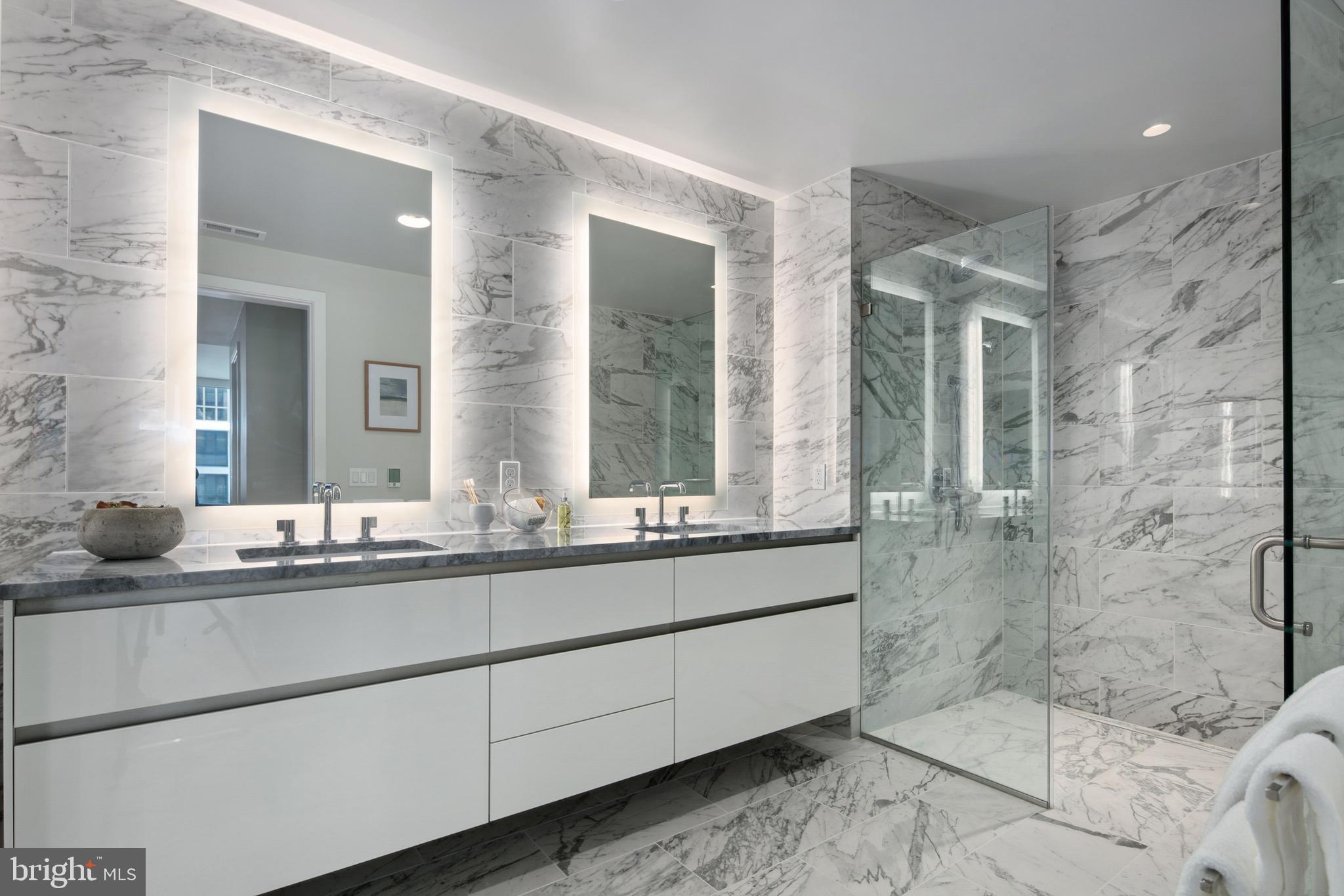 ROSSLYN - Residential