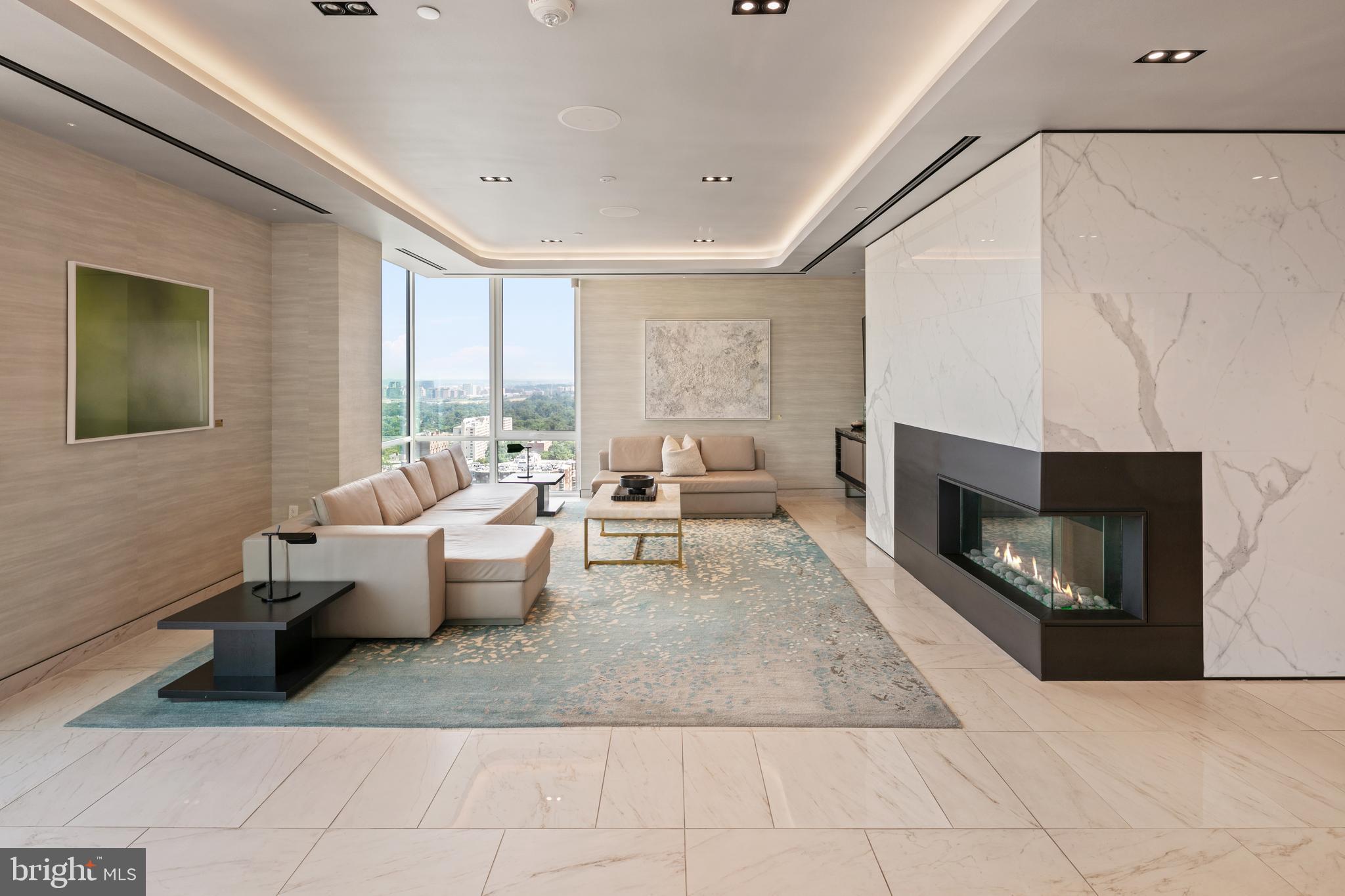 ROSSLYN - Residential