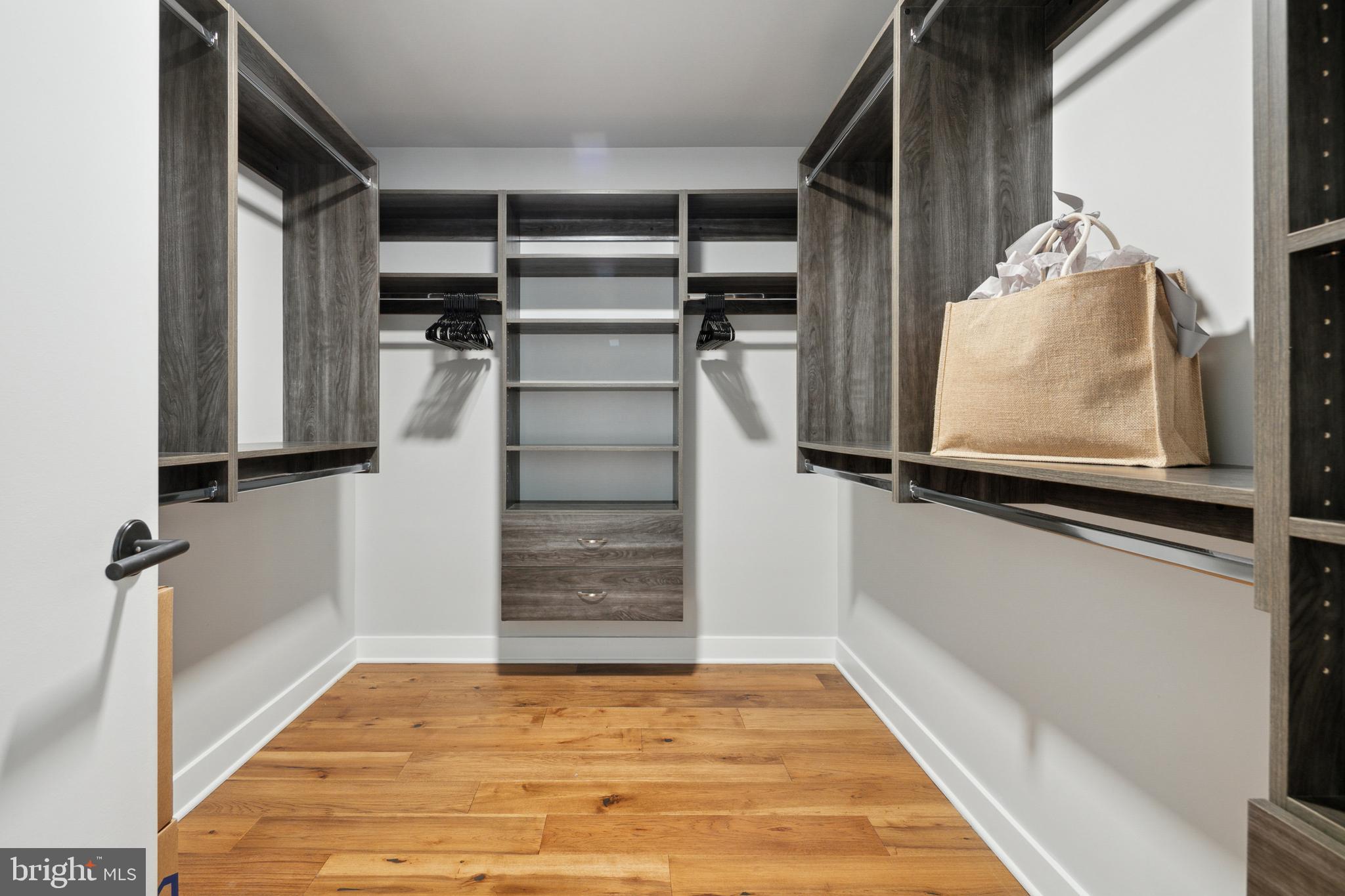 ROSSLYN - Residential