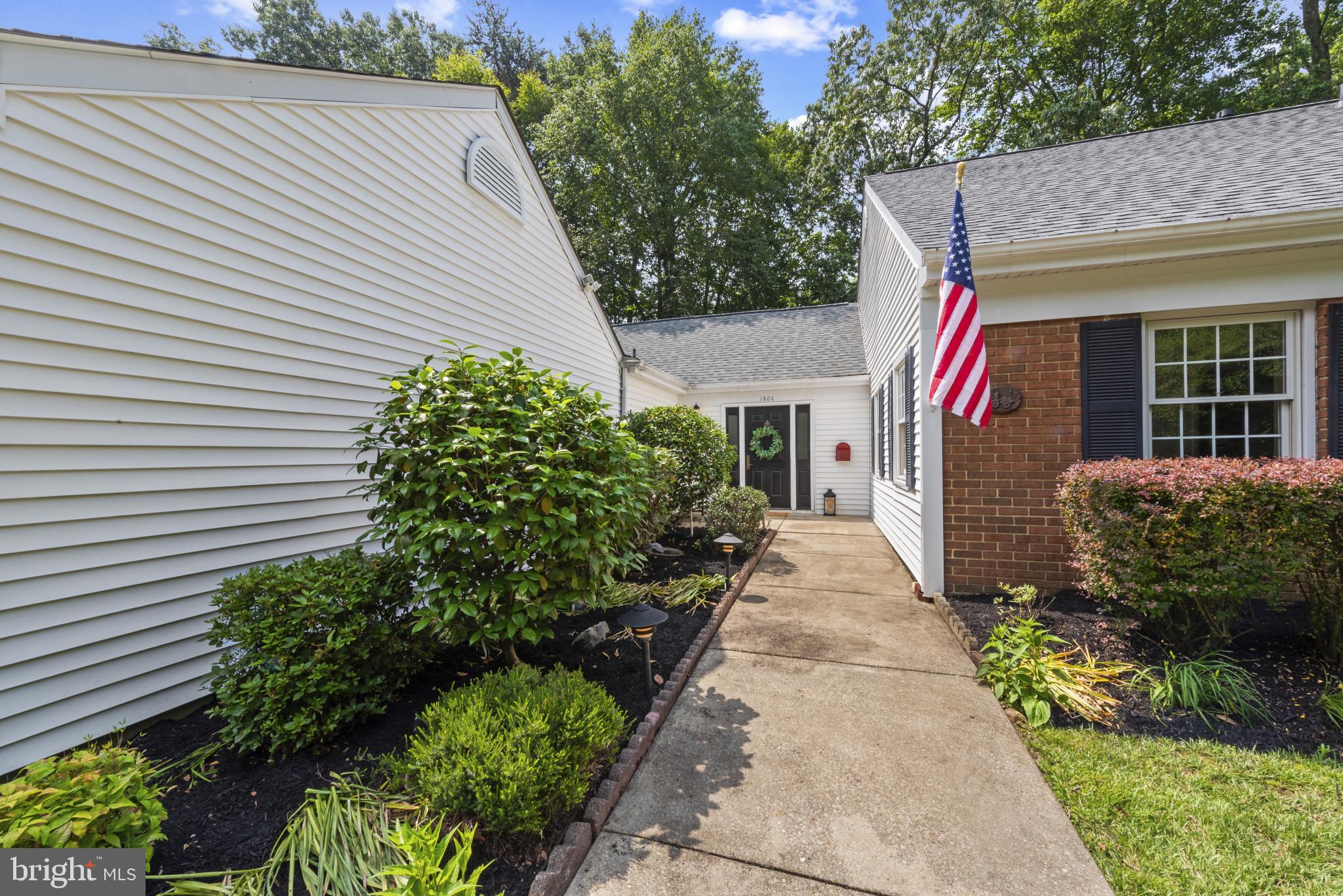 1806 CROFTON PARKWAY