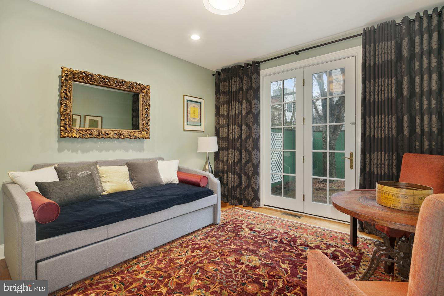 ART MUSEUM AREA - Residential