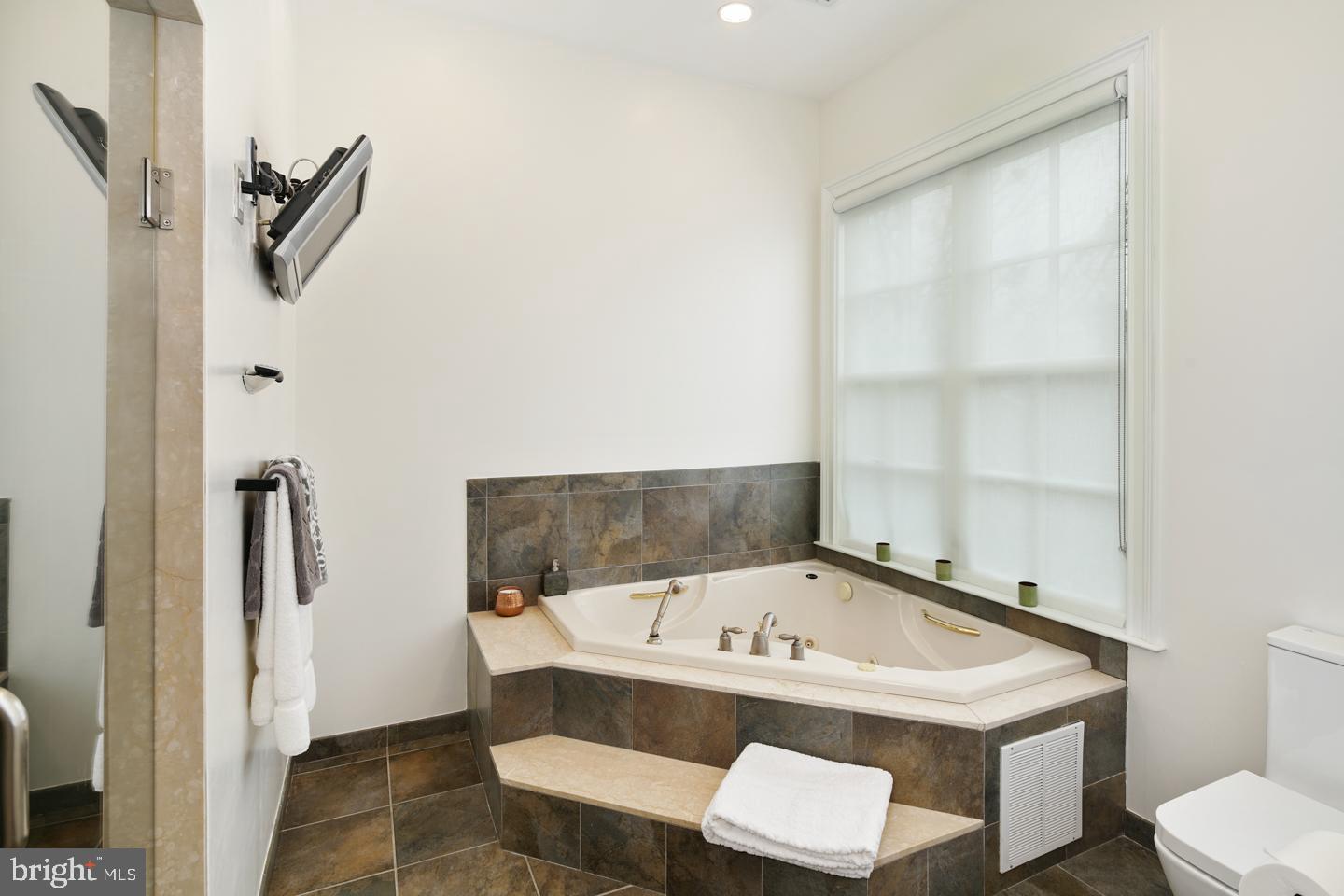 ART MUSEUM AREA - Residential