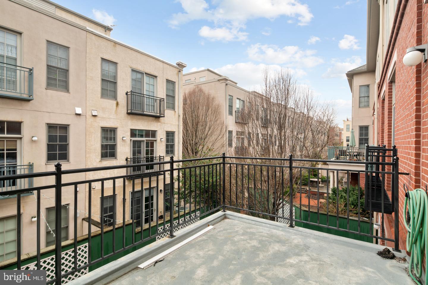 ART MUSEUM AREA - Residential