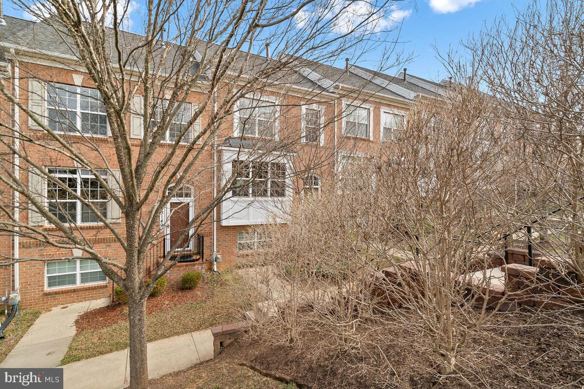 GREENWAY VILLAGE - Residential