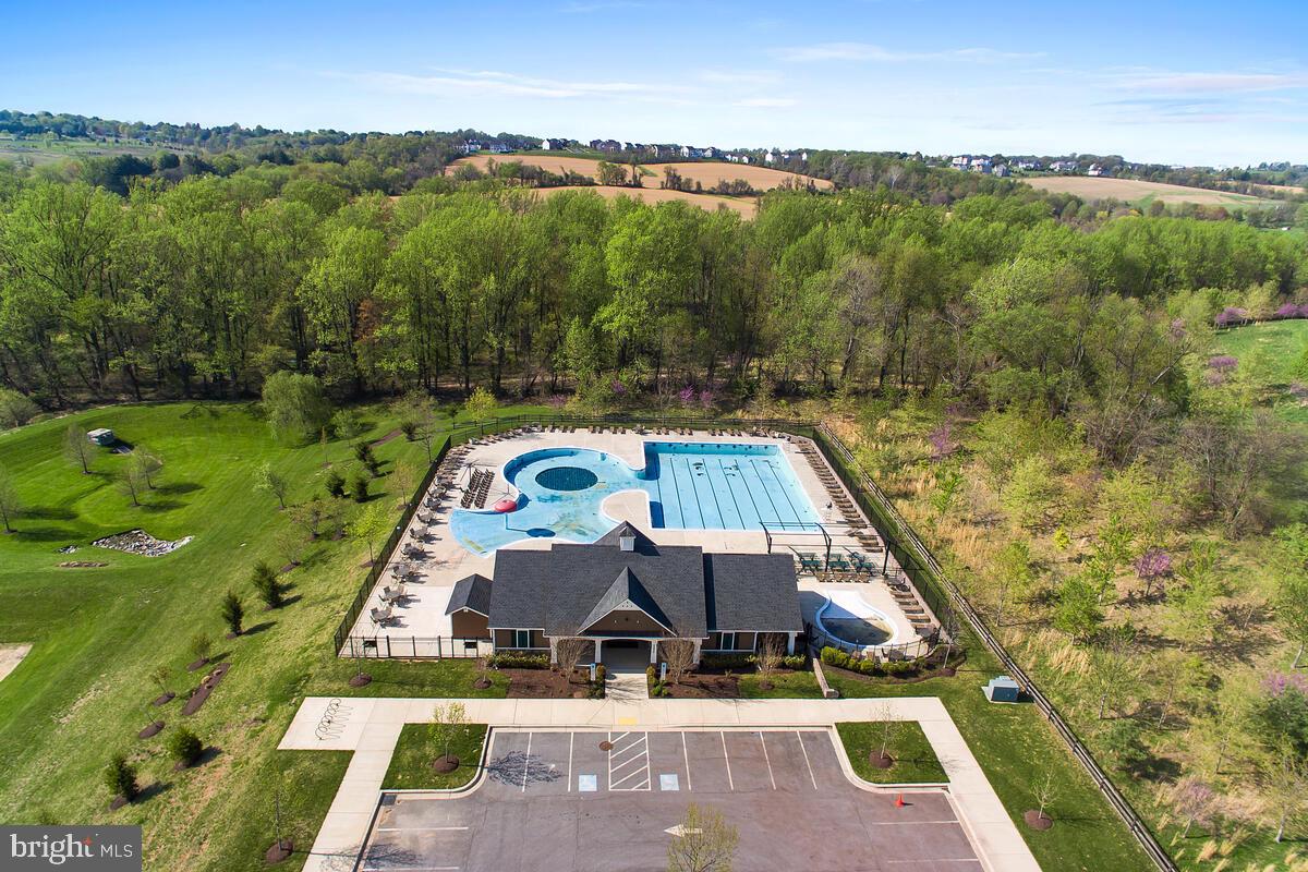 GREENWAY VILLAGE - Residential