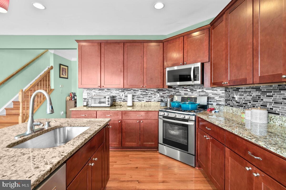 GREENWAY VILLAGE - Residential