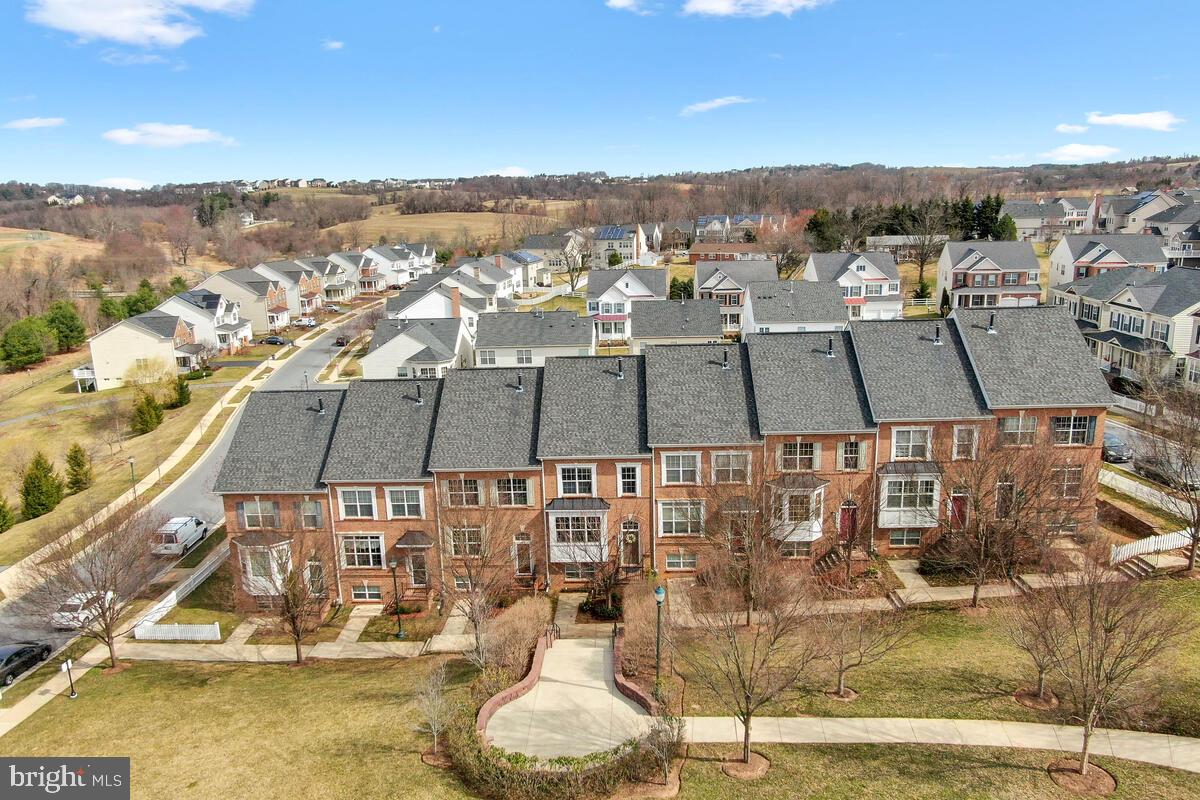 GREENWAY VILLAGE - Residential