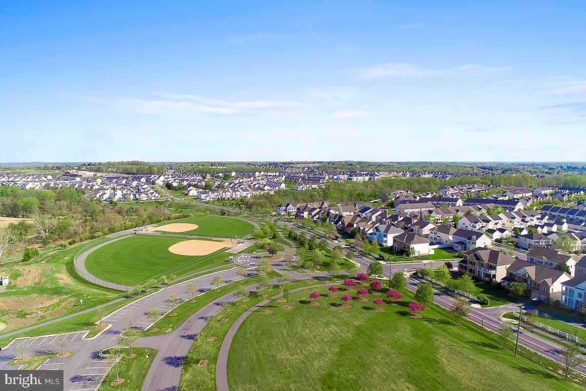 GREENWAY VILLAGE - Residential