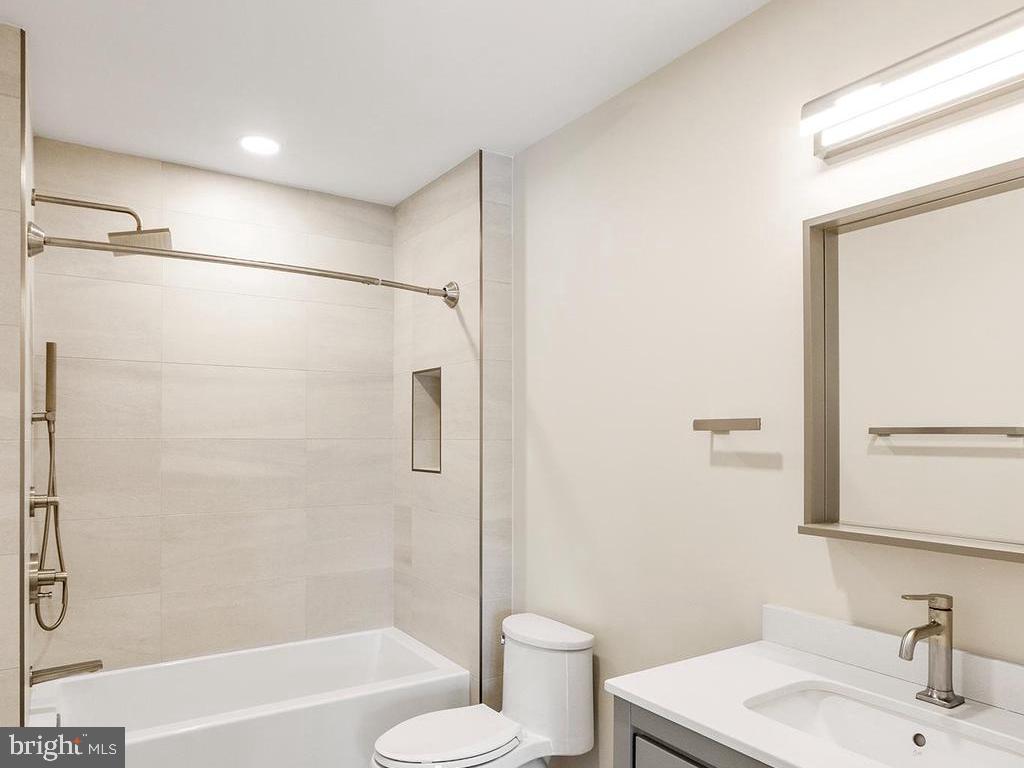 CHEVY CHASE VILLAGE - Residential
