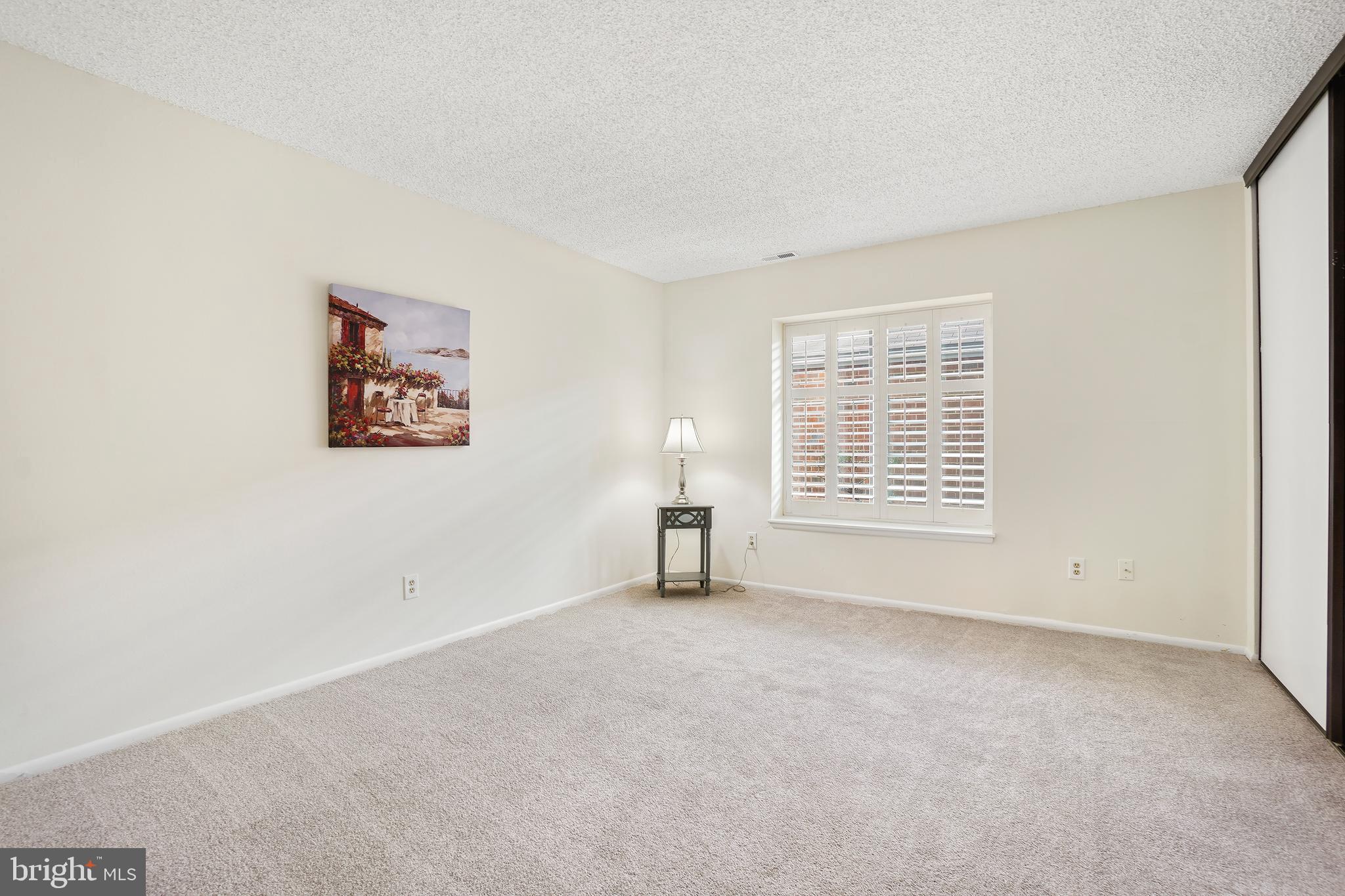 LEISURE WORLD - Residential