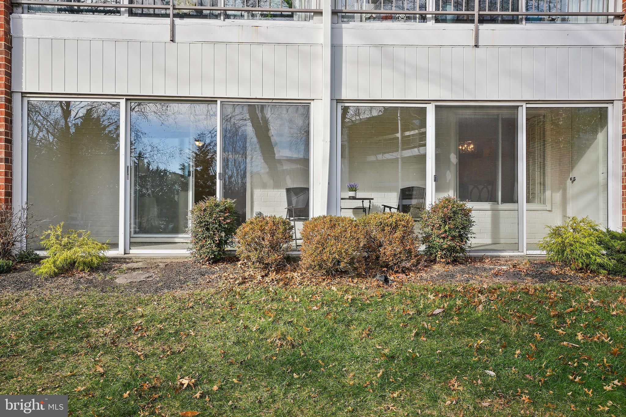 LEISURE WORLD - Residential