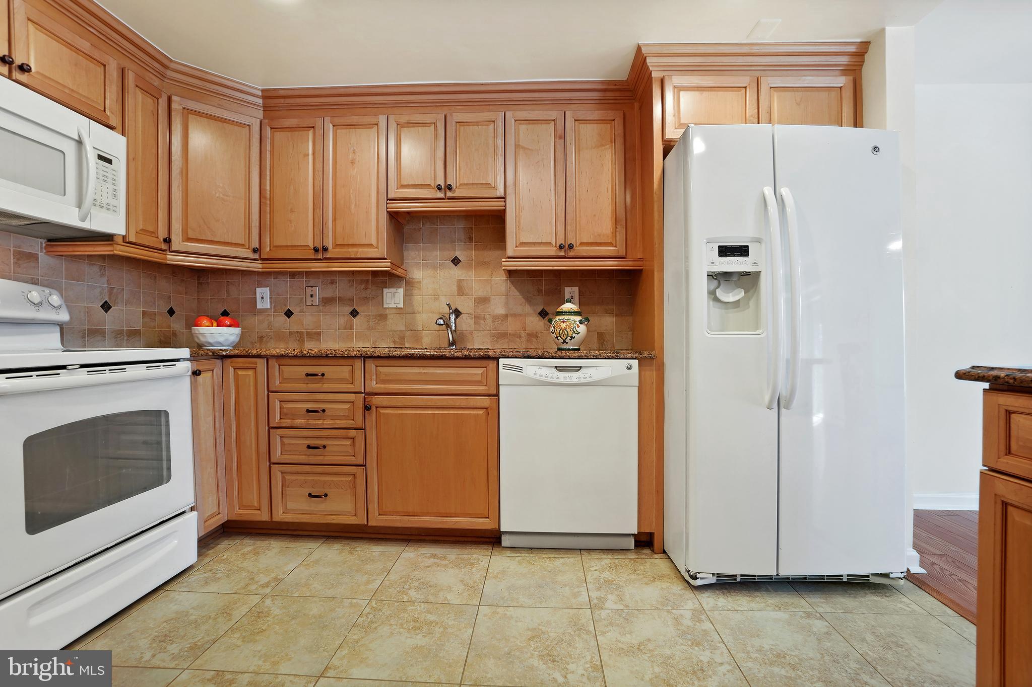 LEISURE WORLD - Residential