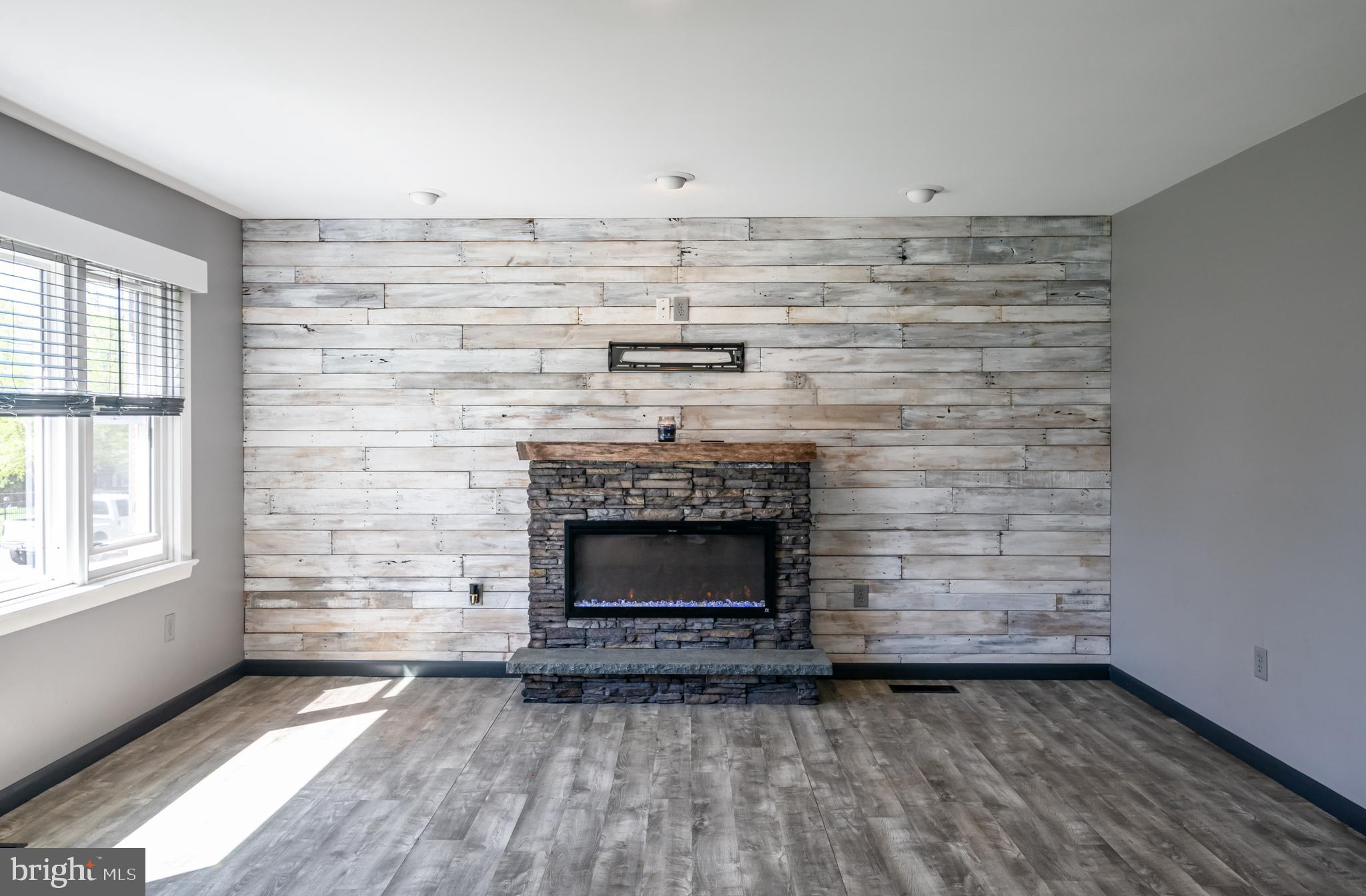 RIVERVIEW PARK - Residential