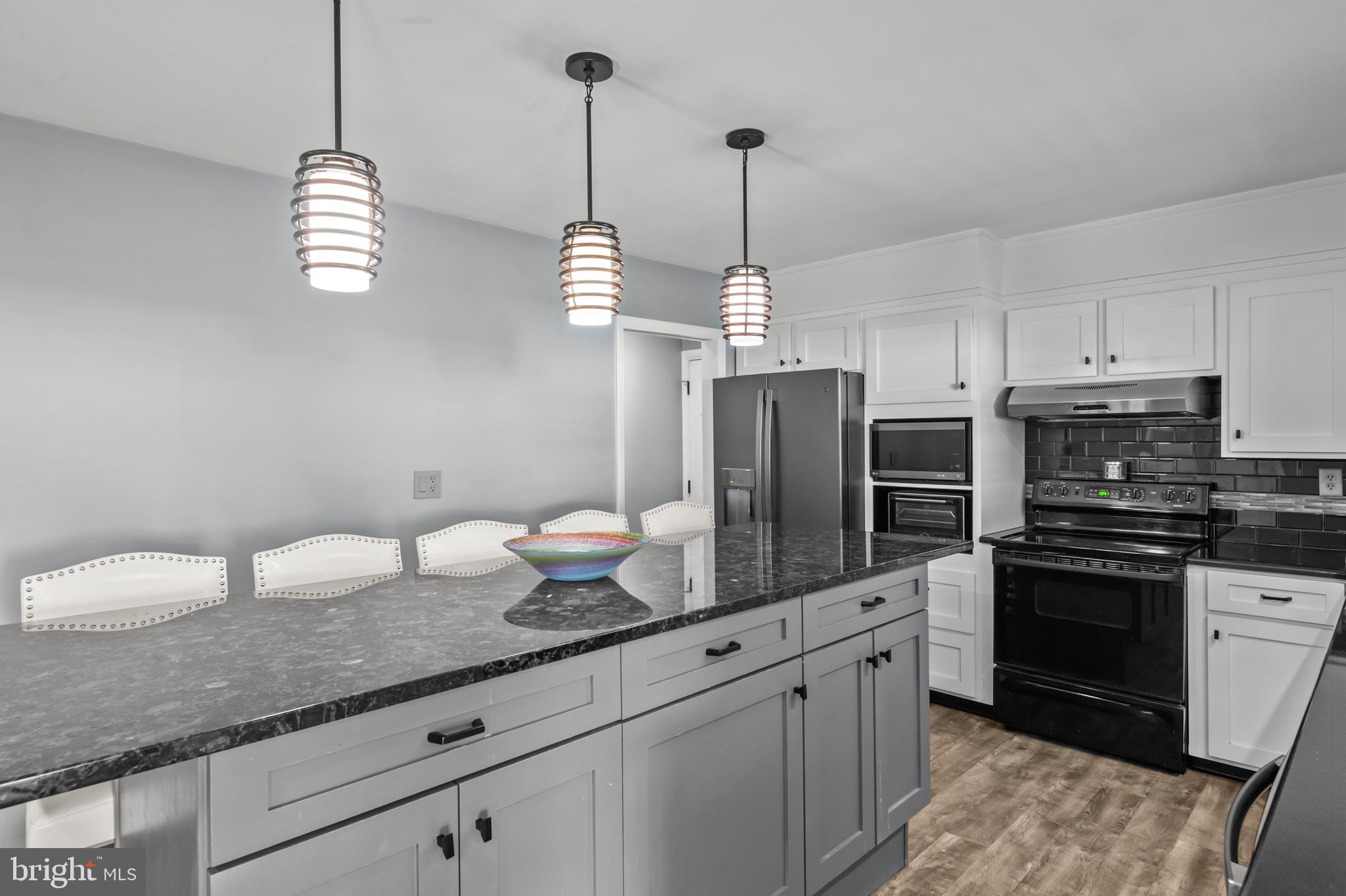 RIVERVIEW PARK - Residential