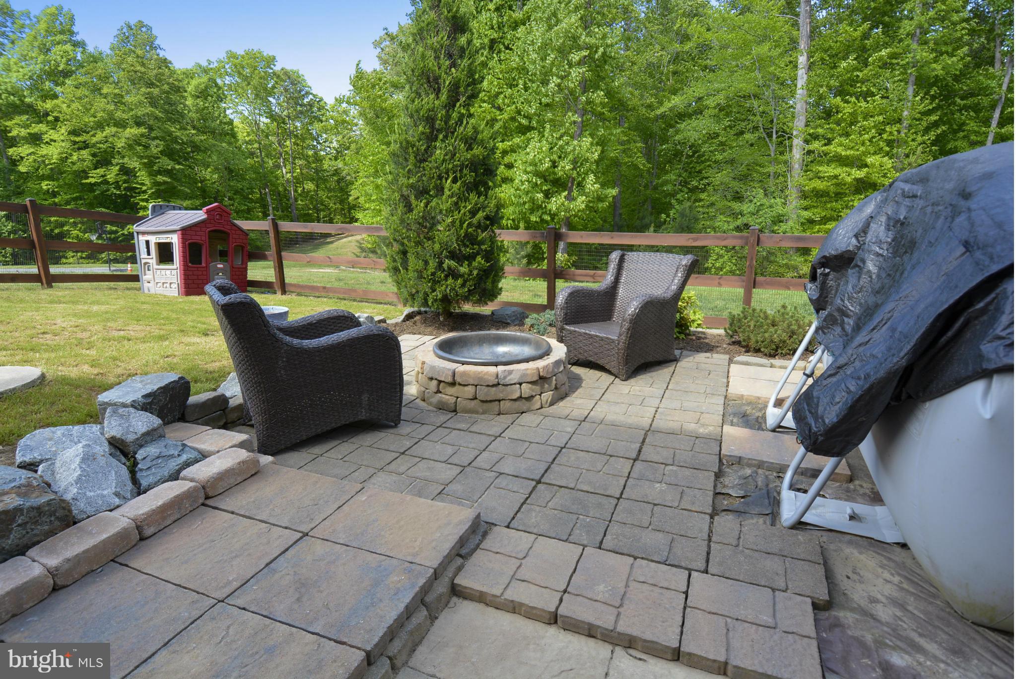 BEN OAKS - Residential