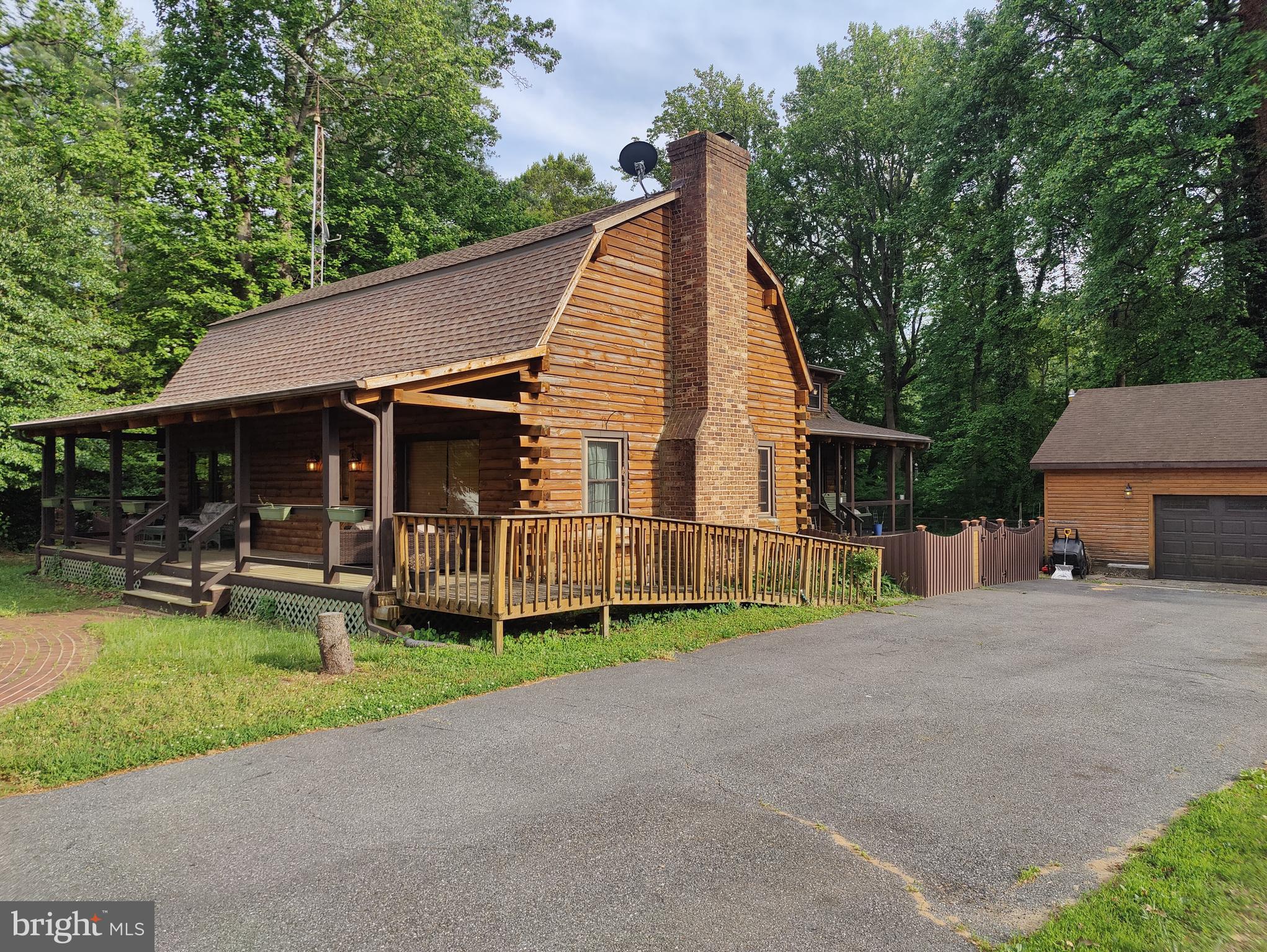 322 CAPTAIN DAVIS DRIVE