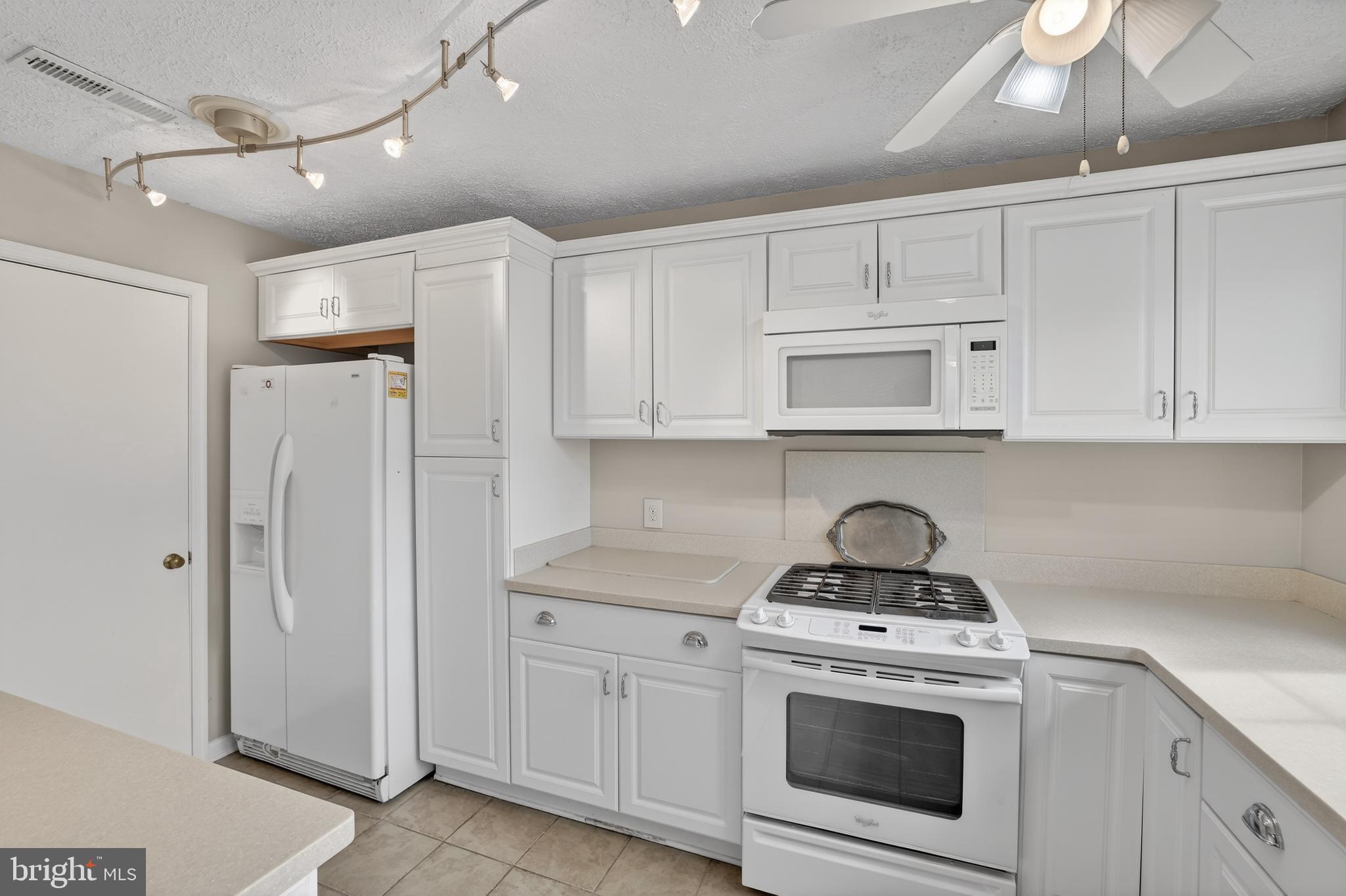 HERITAGE COMMONS - Residential