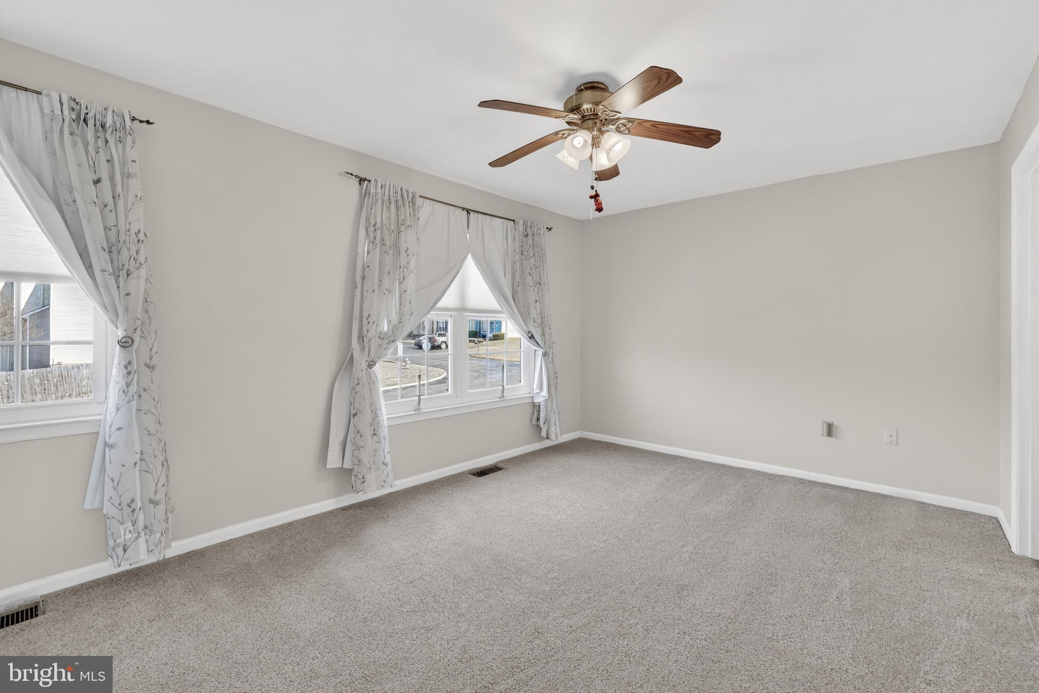 HERITAGE COMMONS - Residential