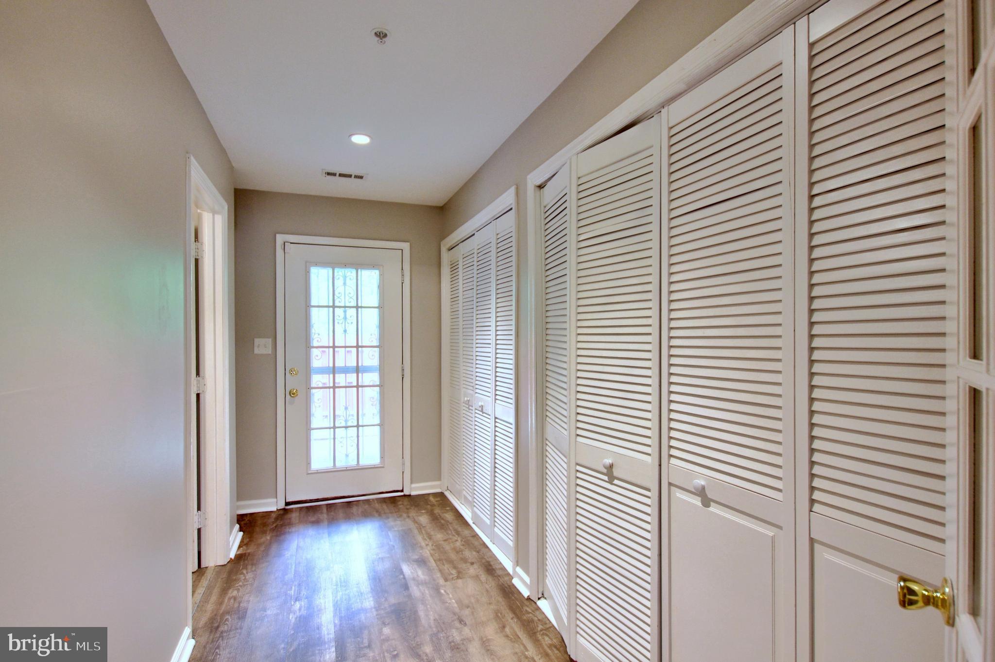SEVEN OAKS - Residential