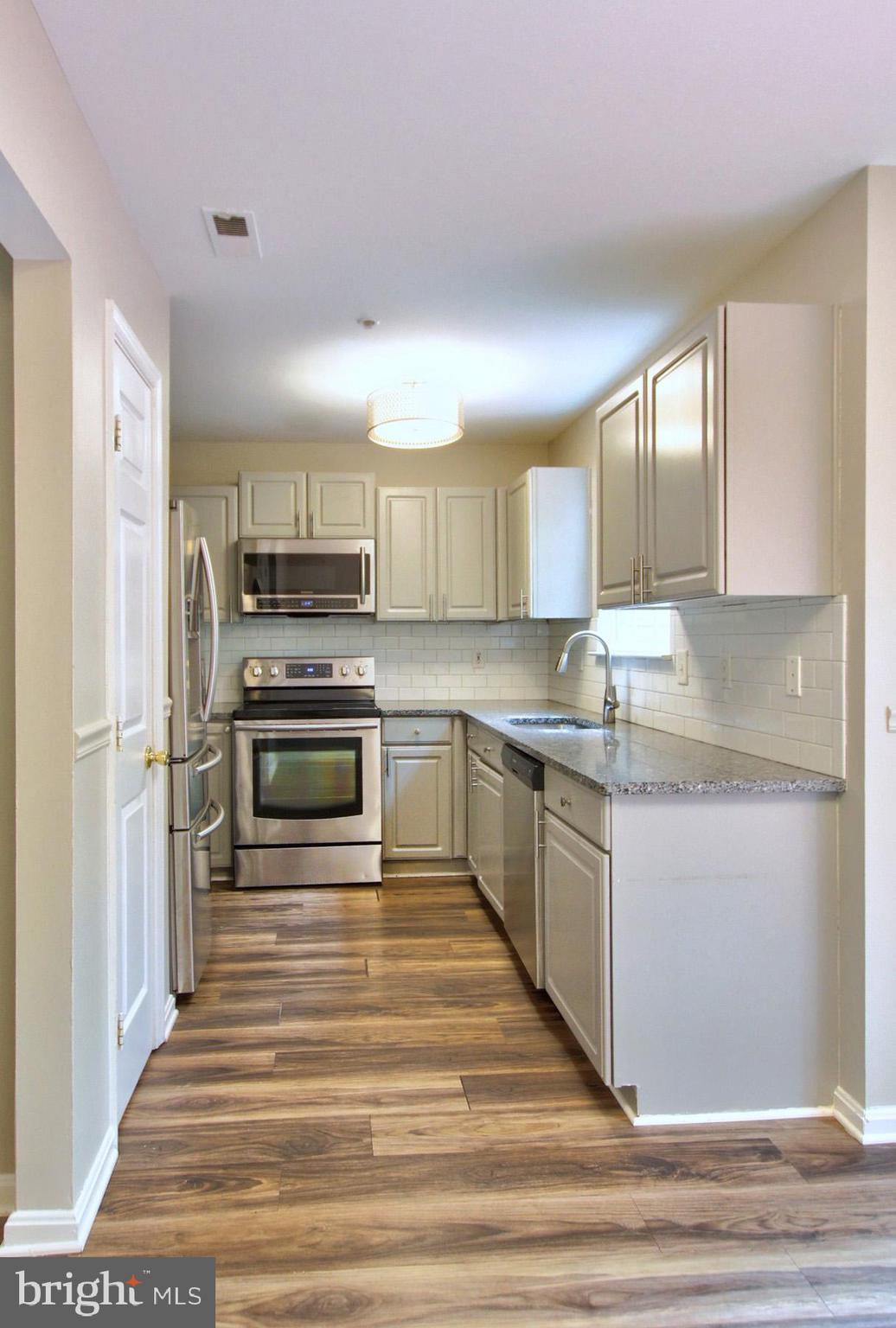 SEVEN OAKS - Residential