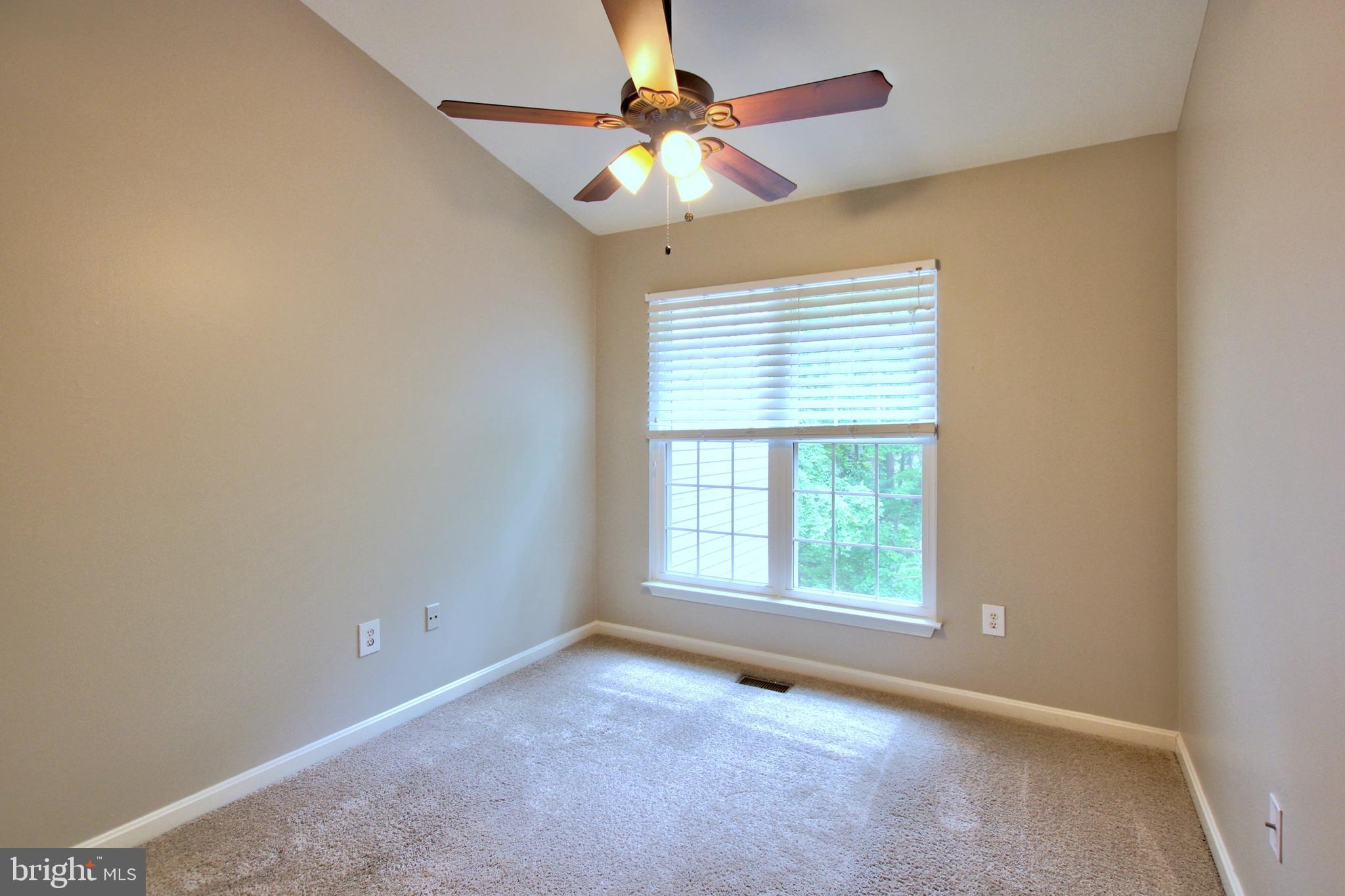 SEVEN OAKS - Residential