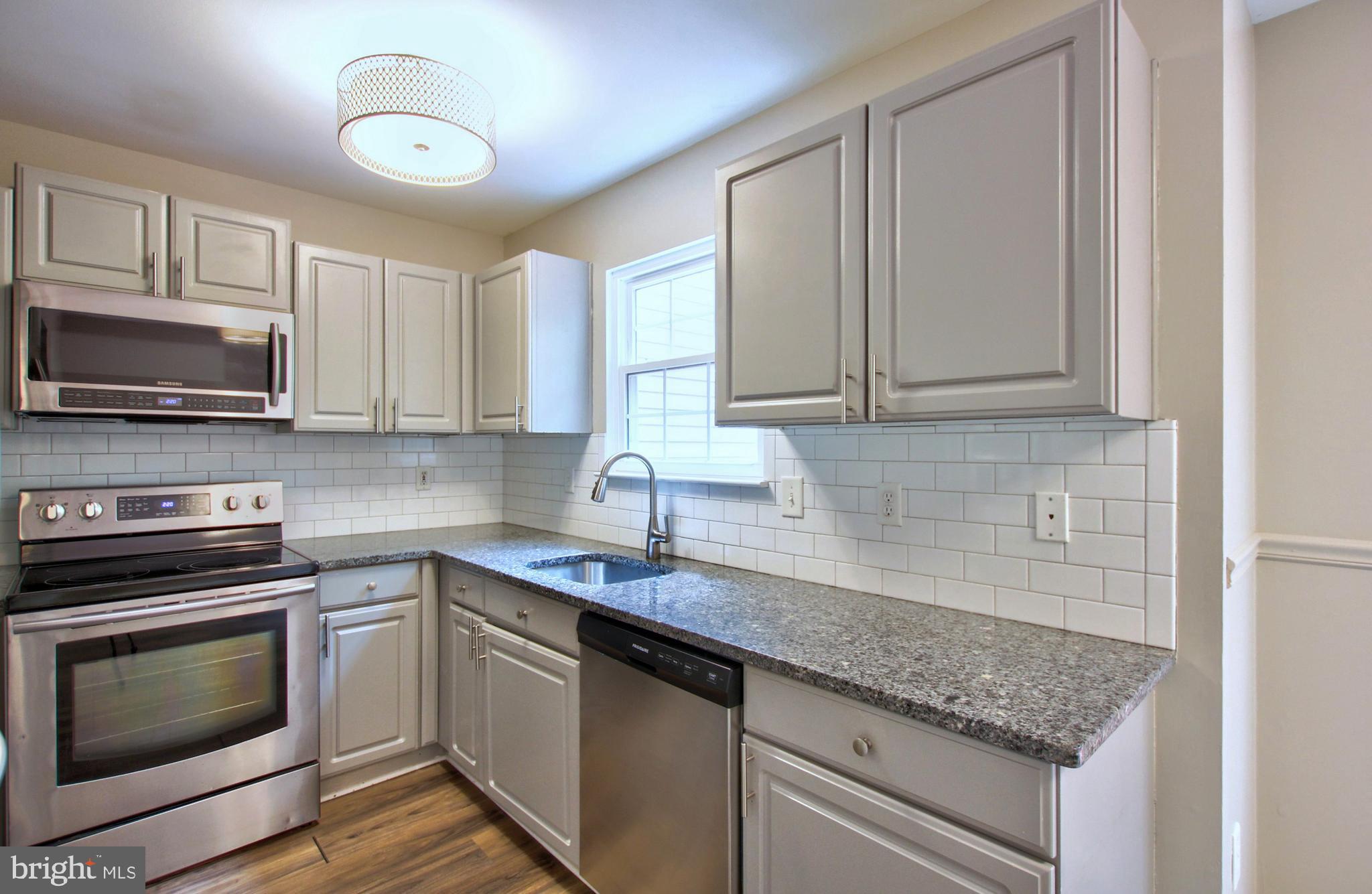 SEVEN OAKS - Residential
