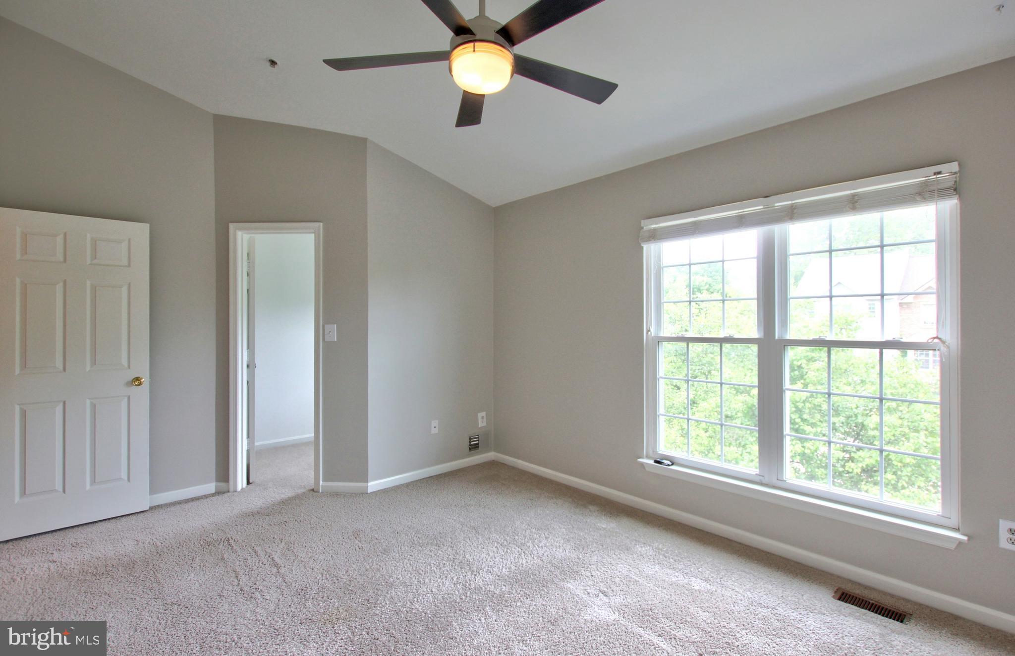 SEVEN OAKS - Residential
