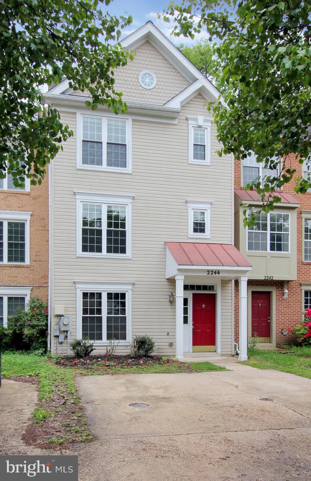 SEVEN OAKS - Residential
