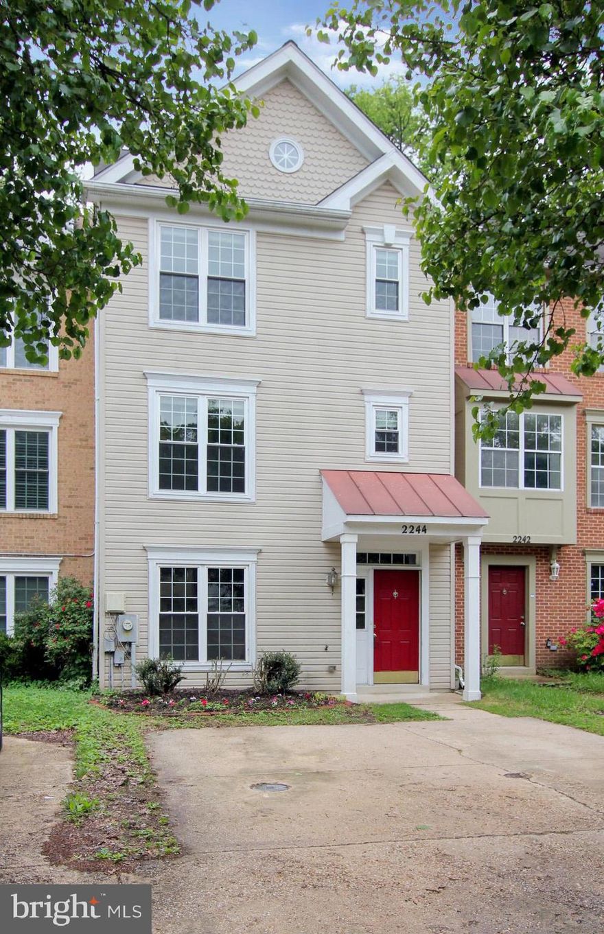 Freshly painted, deck was recently stained, hardwood floors, stainless steel appliances, laundry room in basement level, finished walk out basement, fenced yard. This property is in move-in condition. Some images in this listing have been virtually staged.