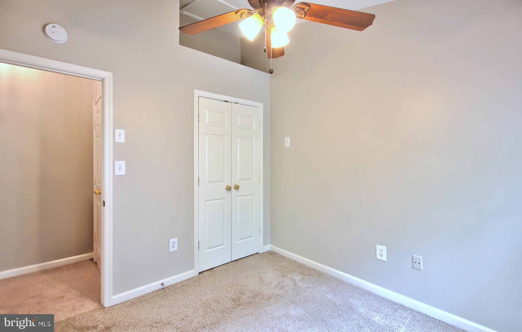 SEVEN OAKS - Residential