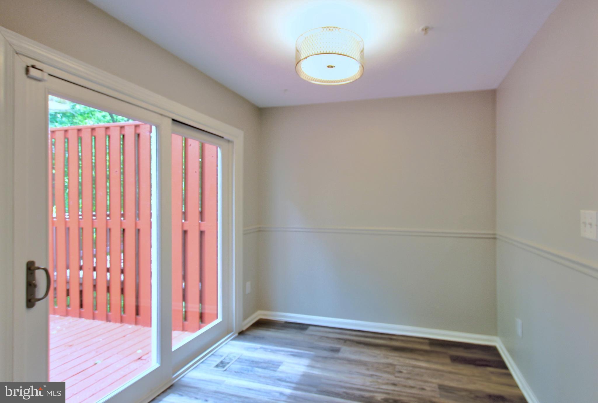 SEVEN OAKS - Residential