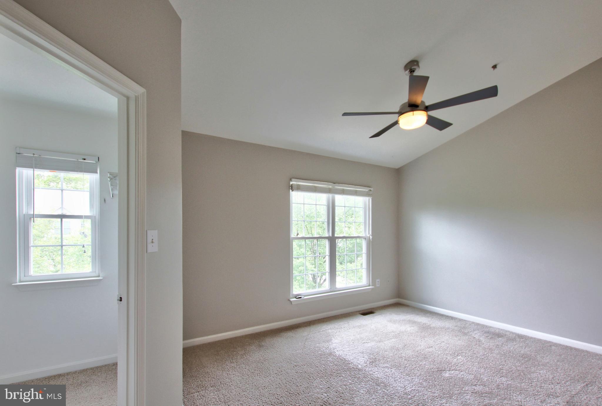 SEVEN OAKS - Residential