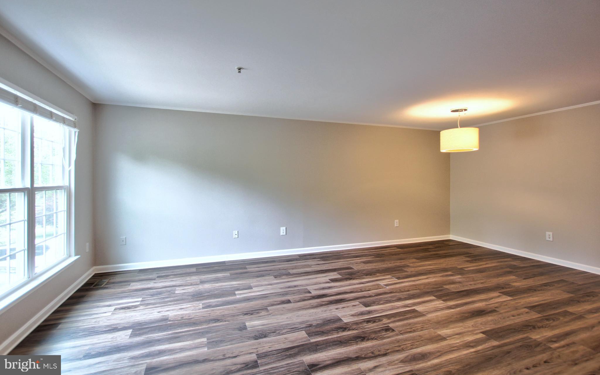 SEVEN OAKS - Residential