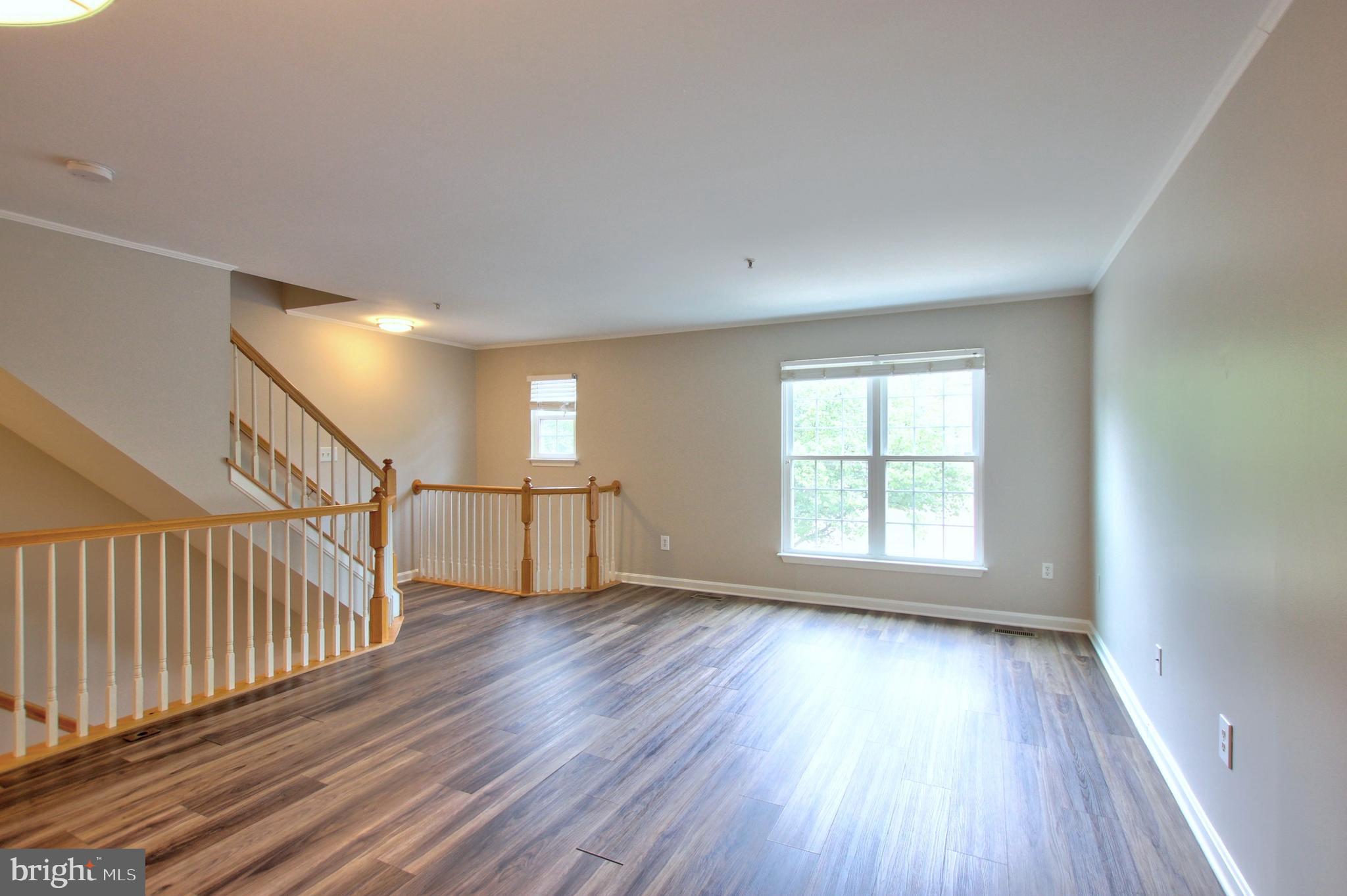 SEVEN OAKS - Residential