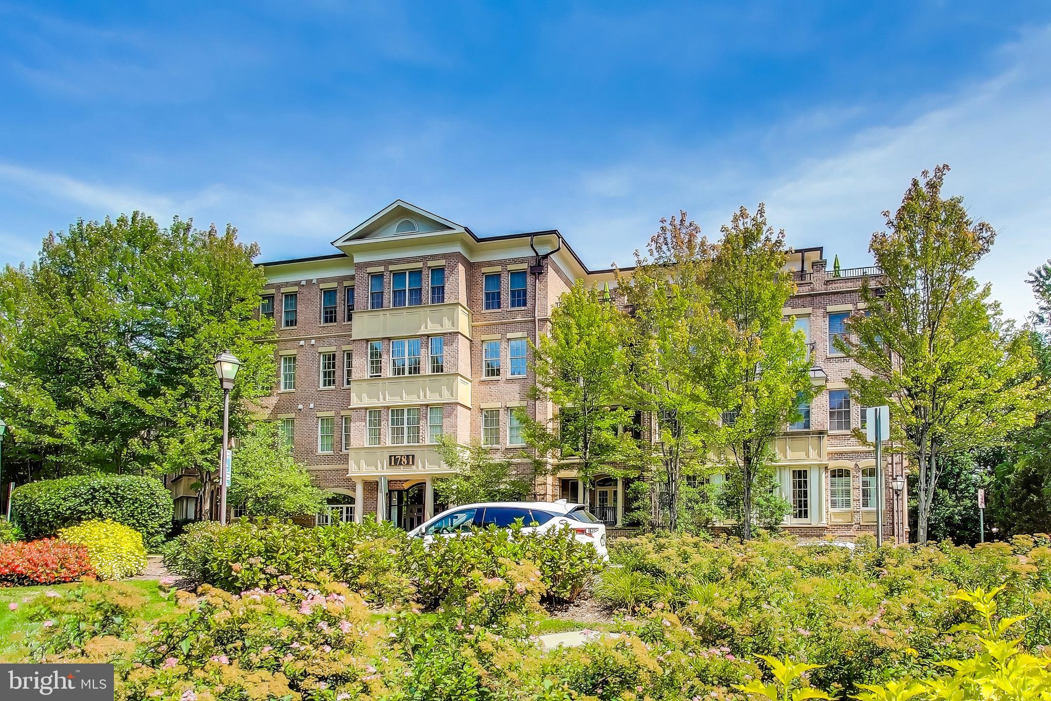 1781 CHAIN BRIDGE ROAD 402