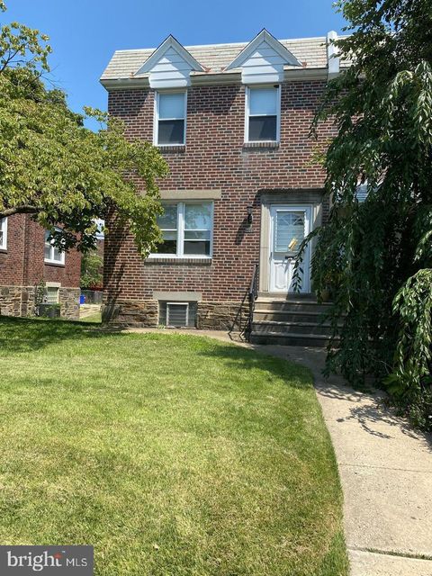 Townhouse For Sale - 1109 Fanshawe Street<br/> PHILADELPHIA, PA 19111