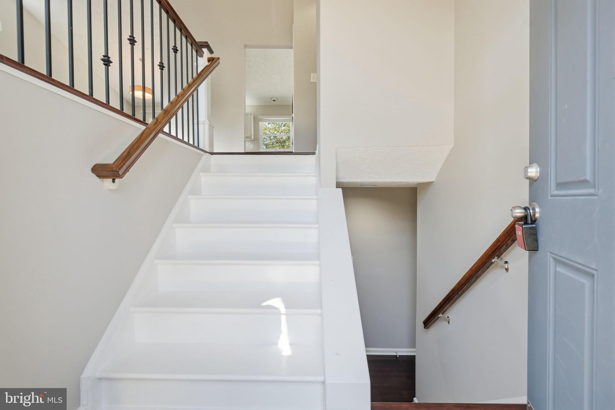 905 SWEET GUM COURT