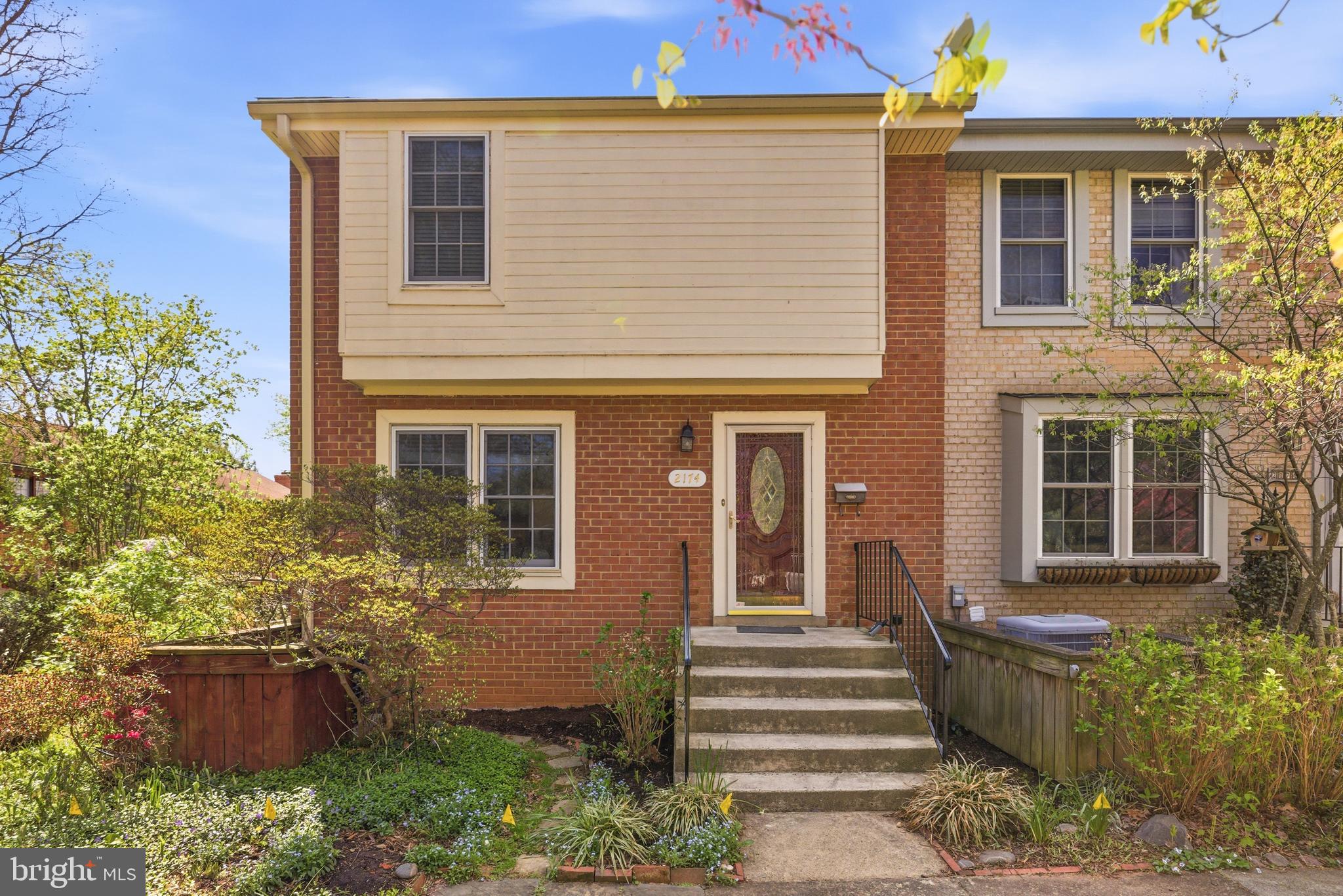 2174 GOLF COURSE DRIVE