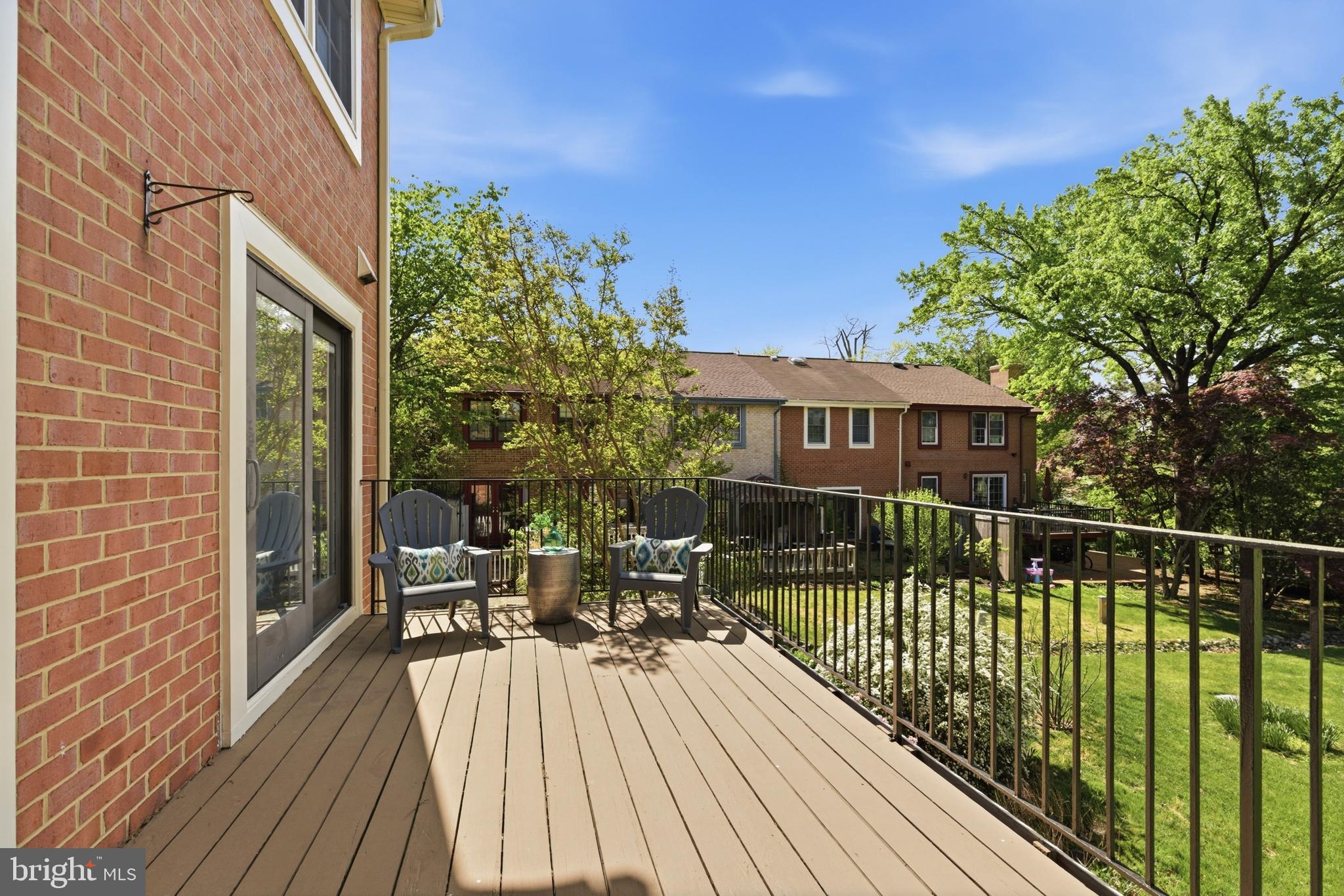 RESTON - Residential