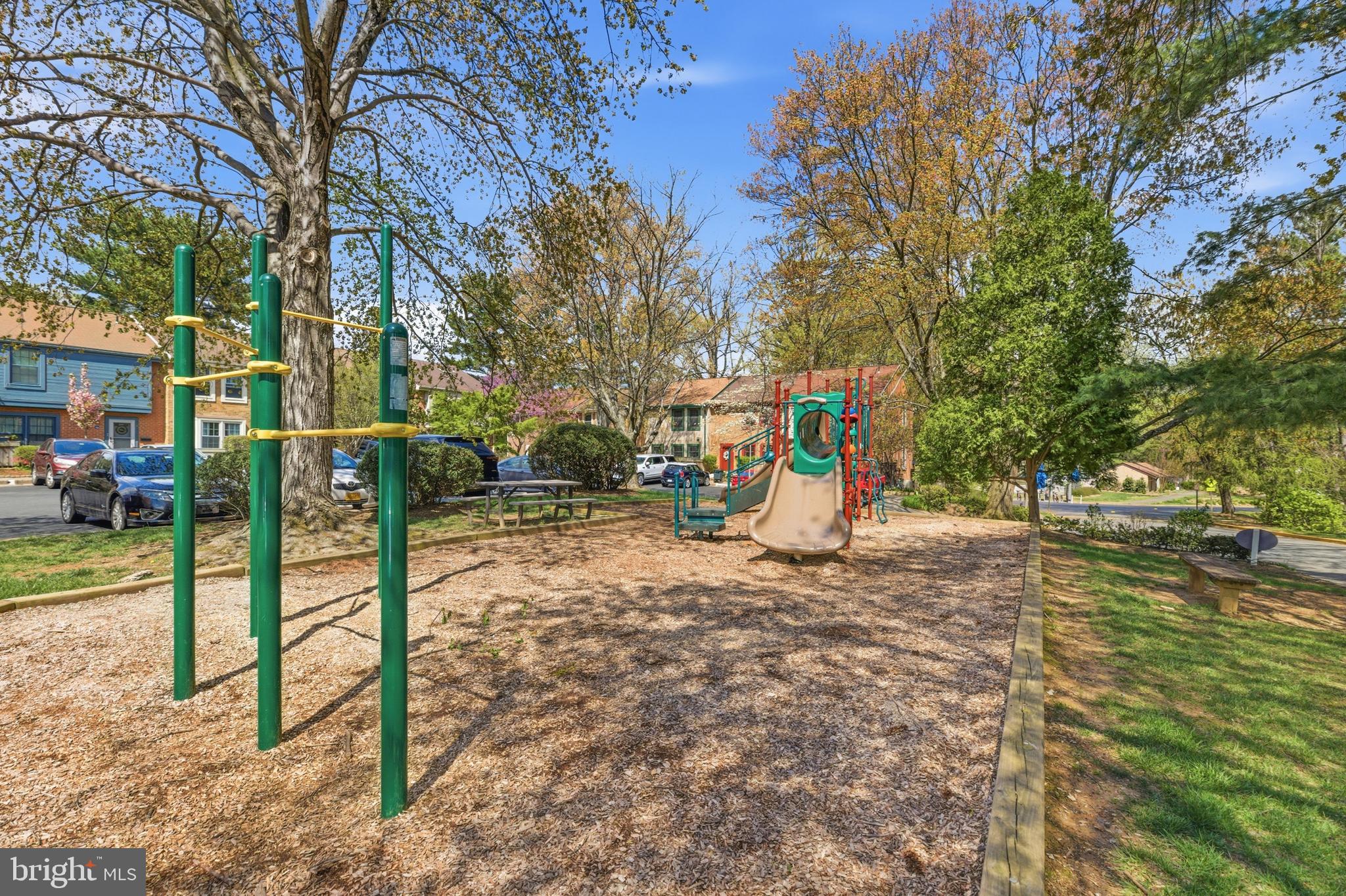 RESTON - Residential