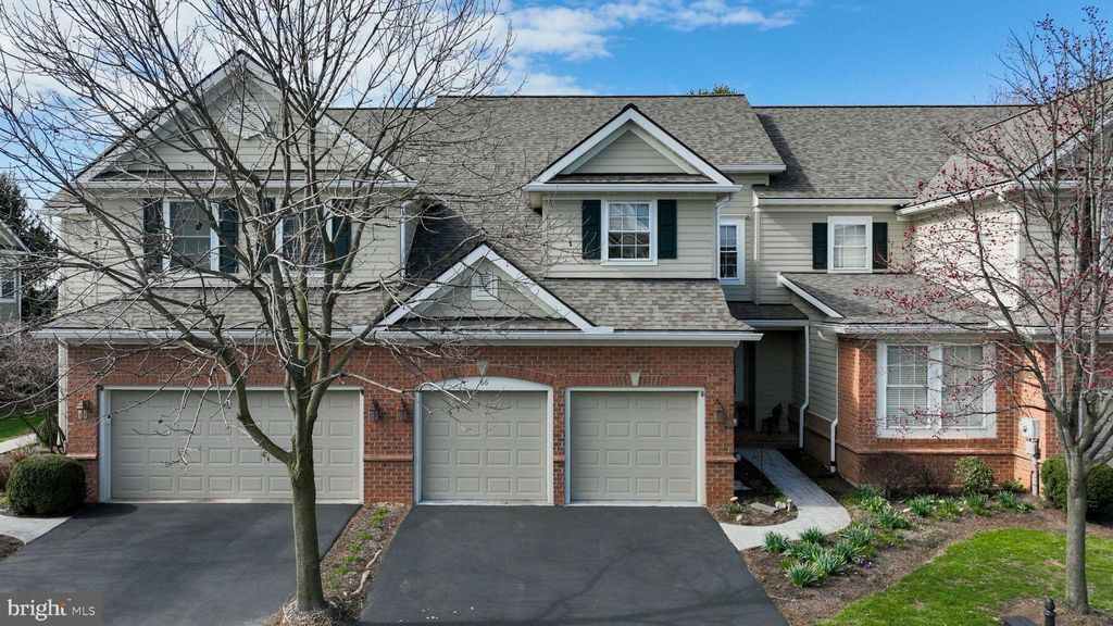 Photo of 66 Farmview Lane, LITITZ, PA 17543 (MLS # PALA2084612)