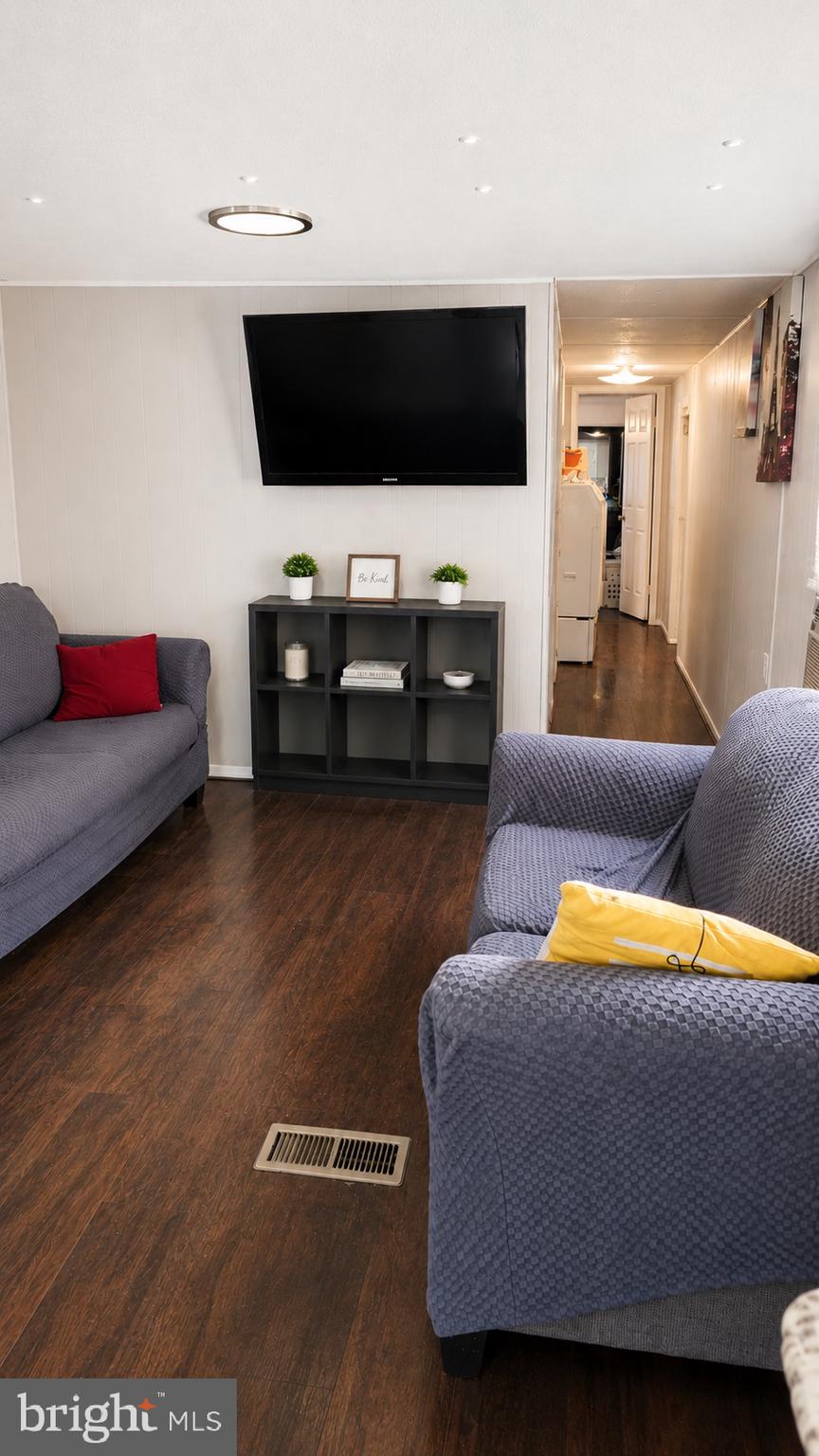 PATUXENT MOBILE ESTATES - Residential
