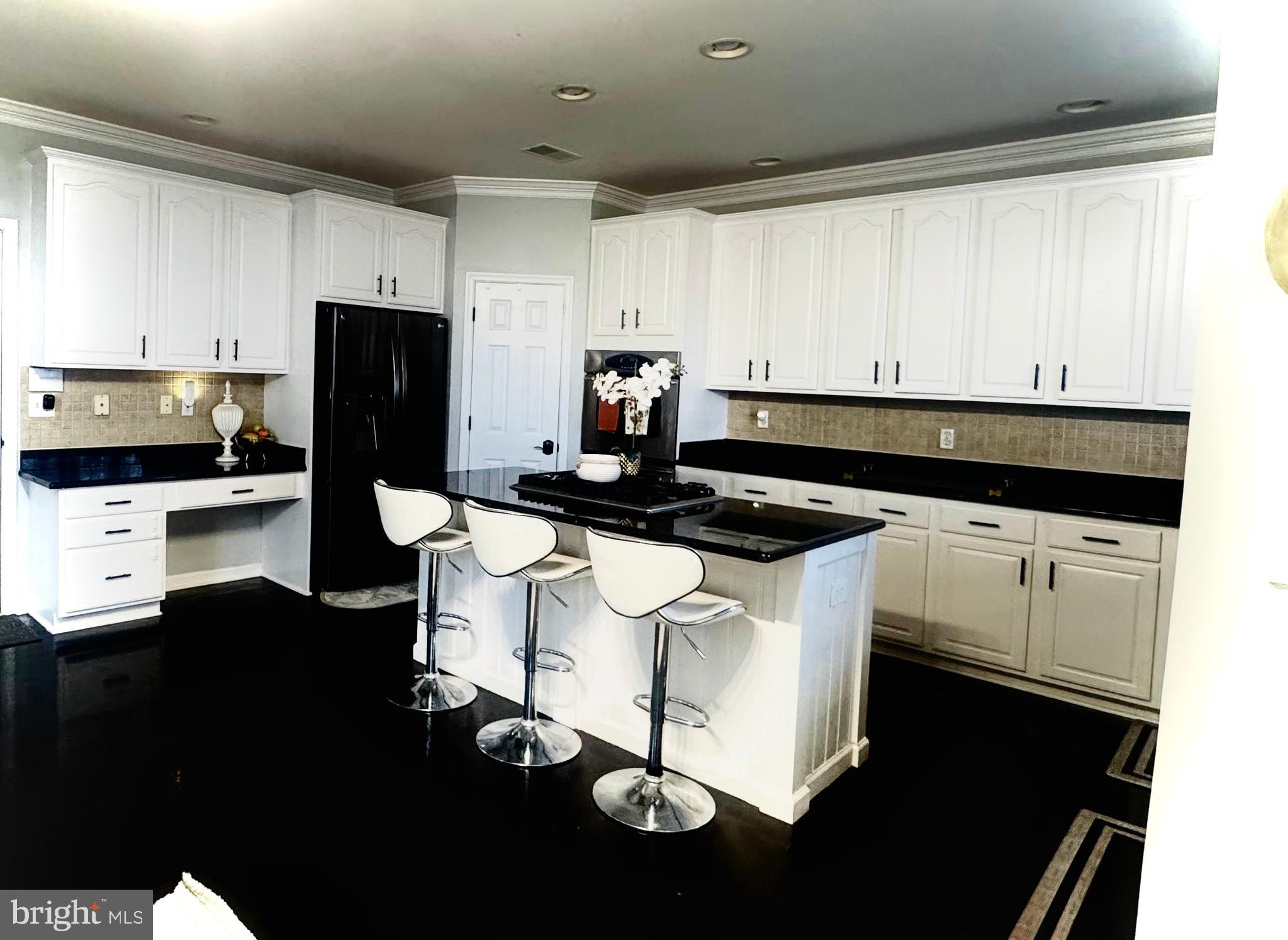 MONTEROSA - Residential