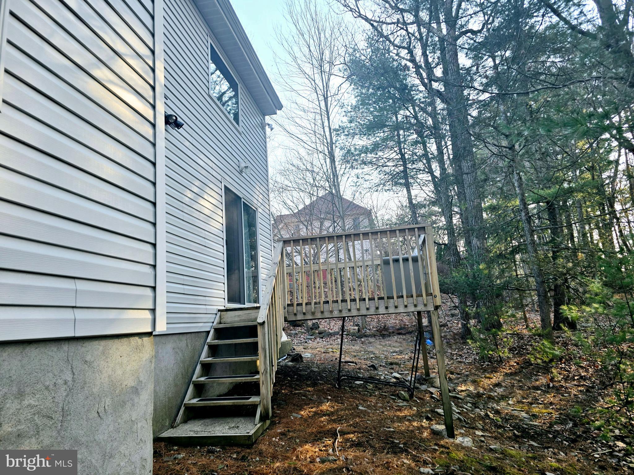 BLUE MOUNTAIN LAKE EST - Residential