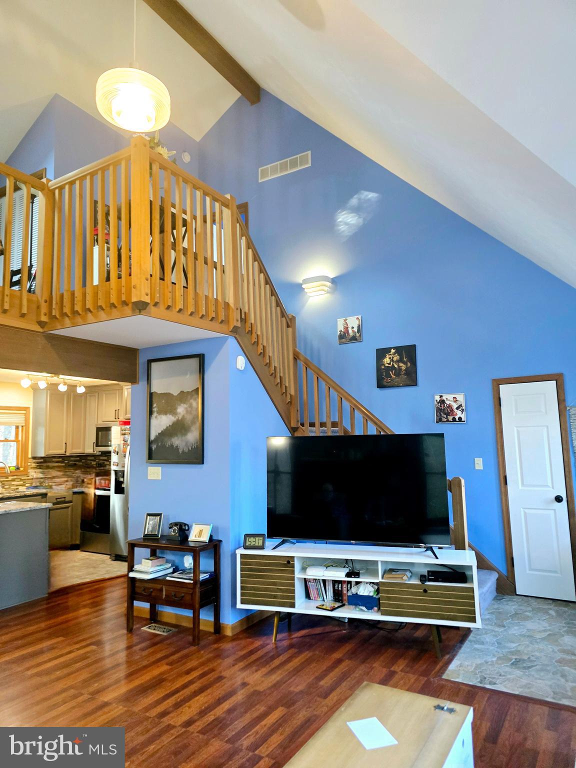 BLUE MOUNTAIN LAKE EST - Residential