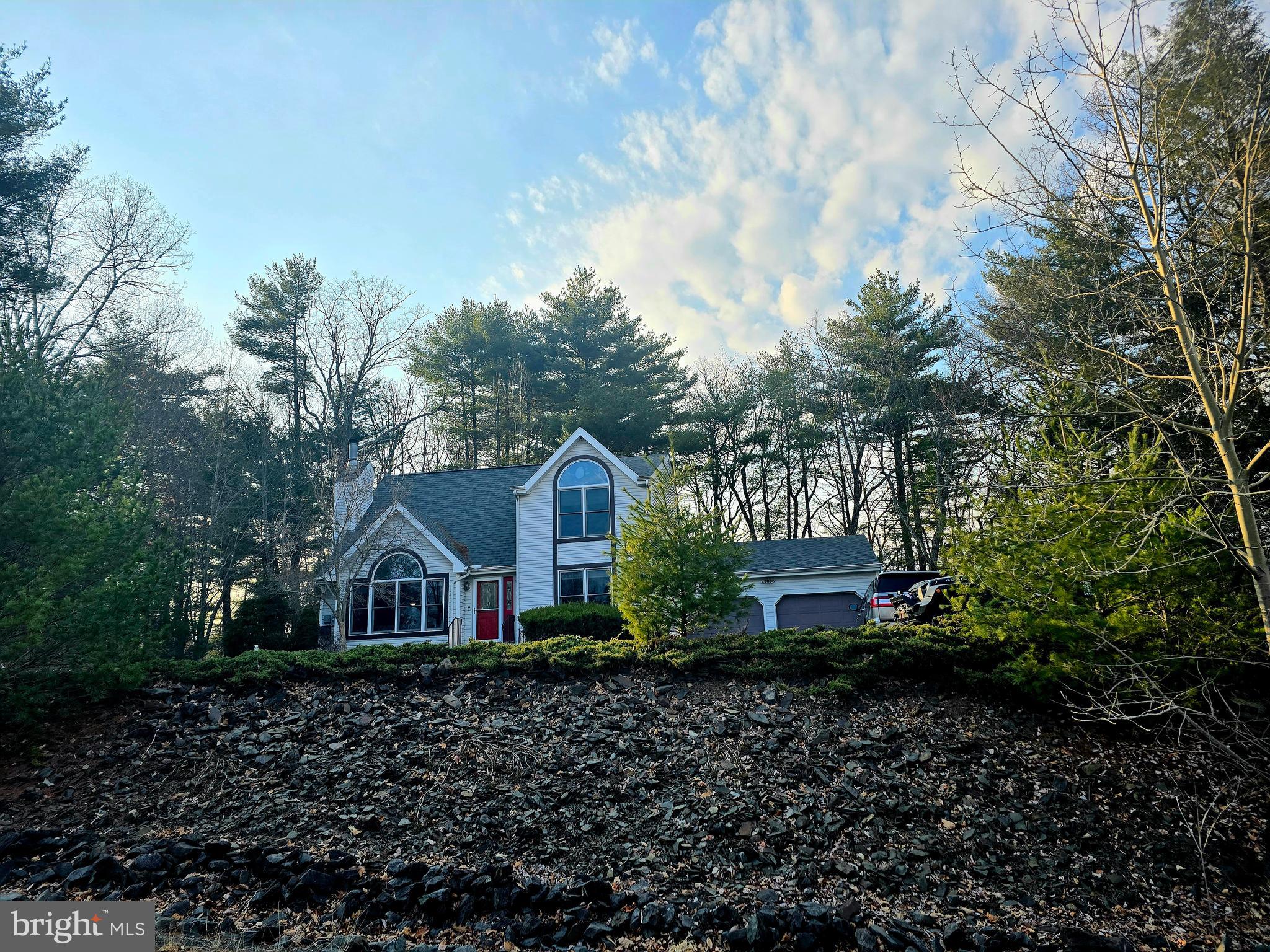 BLUE MOUNTAIN LAKE EST - Residential