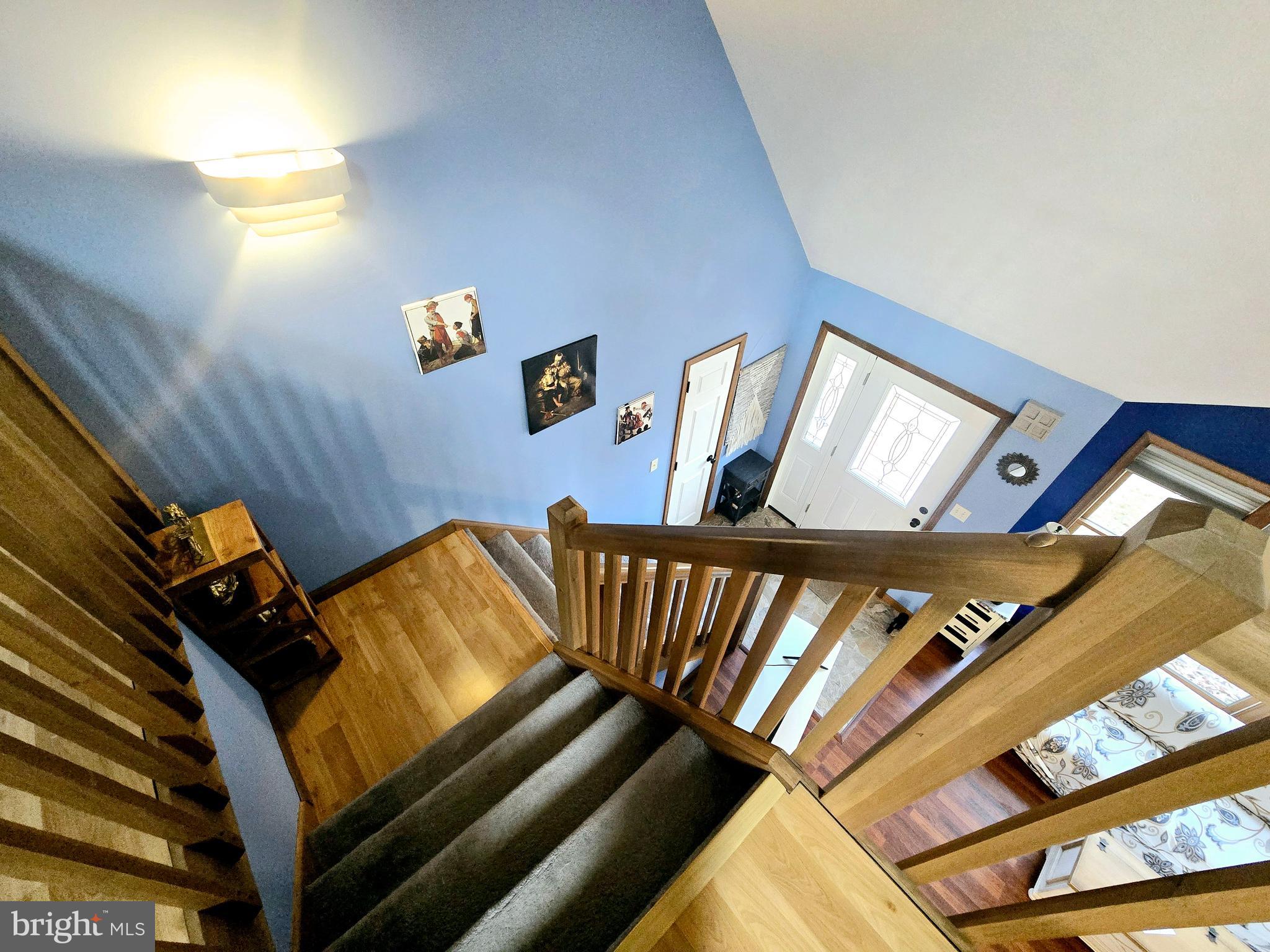 BLUE MOUNTAIN LAKE EST - Residential