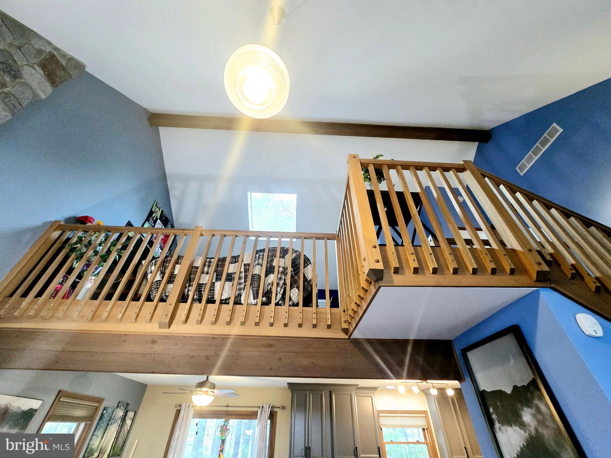 BLUE MOUNTAIN LAKE EST - Residential